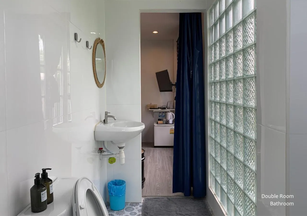 Bathroom in Stay Samed Hostel