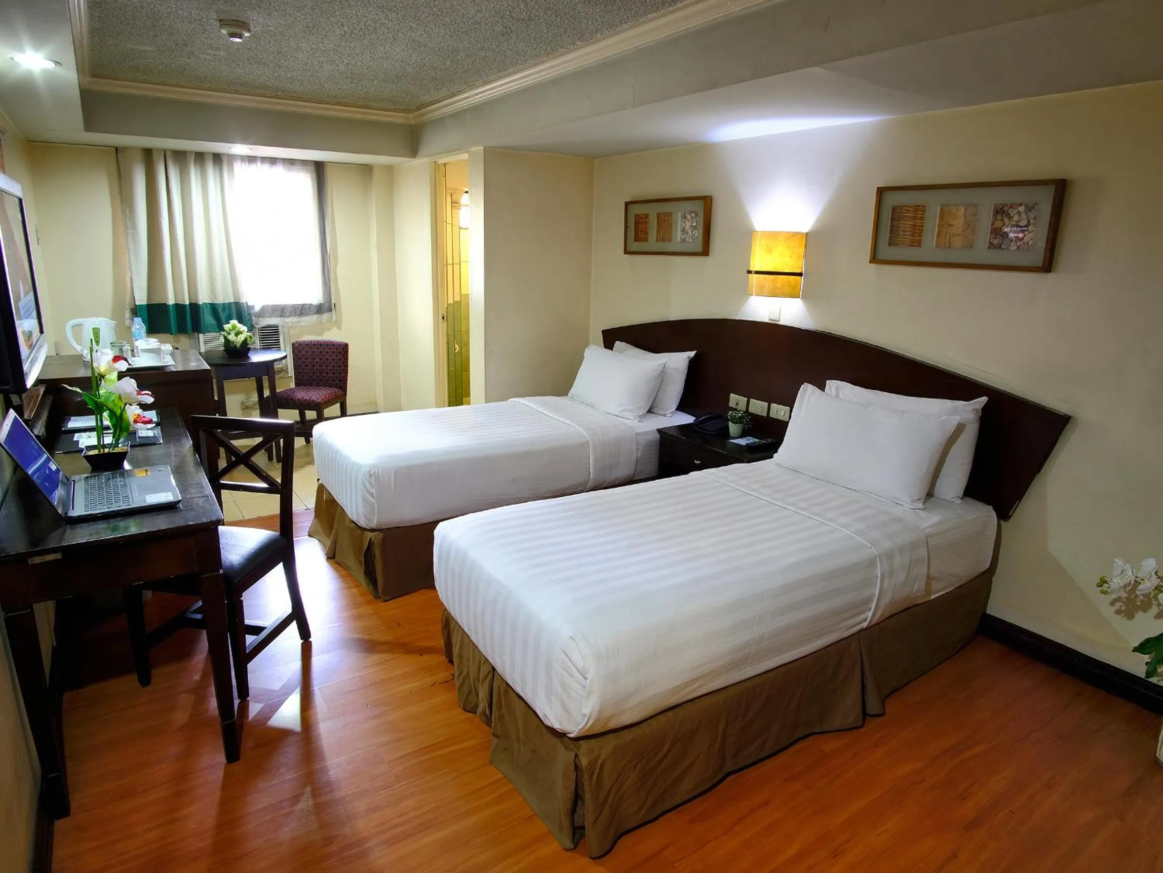 Bed in Fersal Hotel - Manila