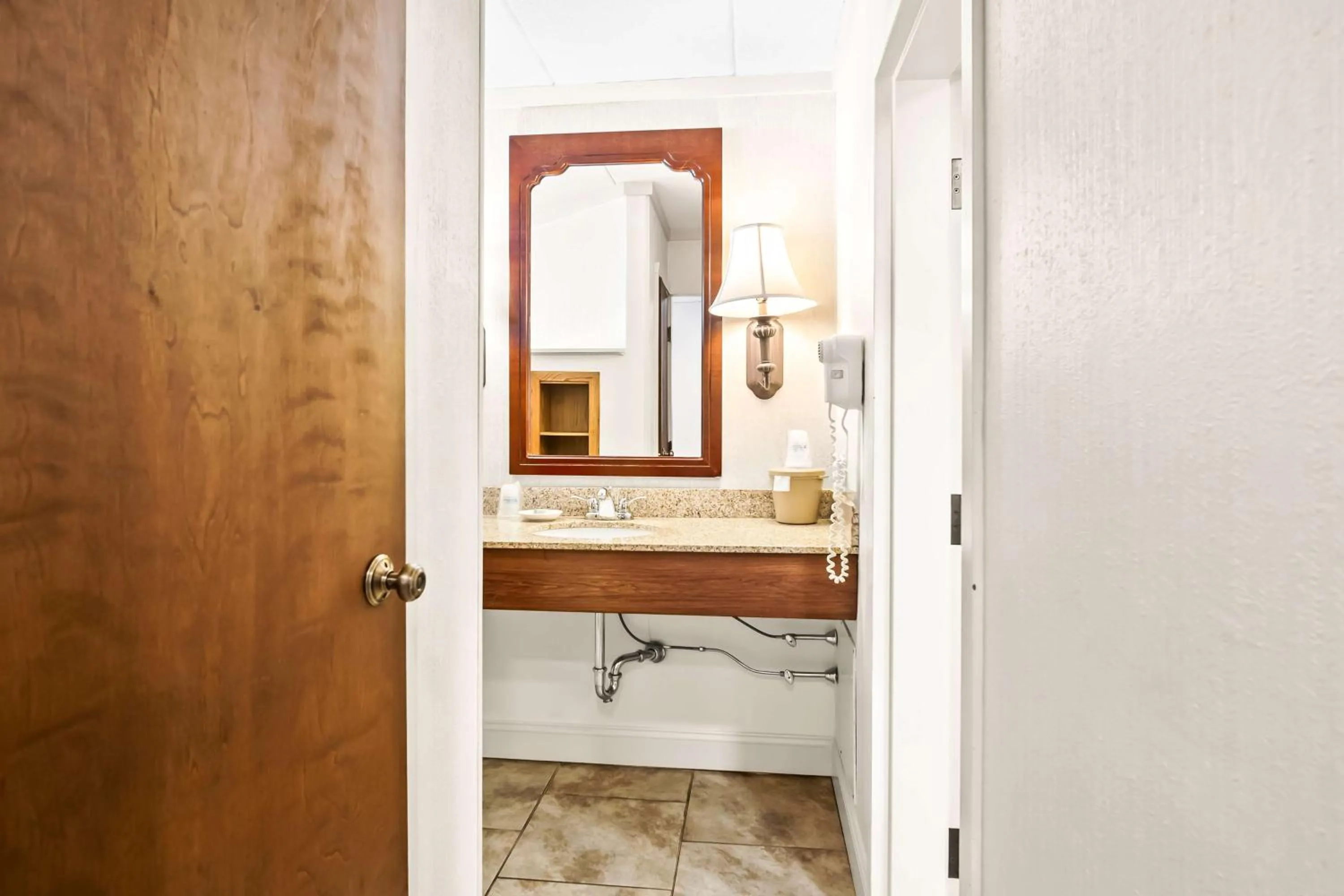 Bedroom in Best Western Merry Manor Inn