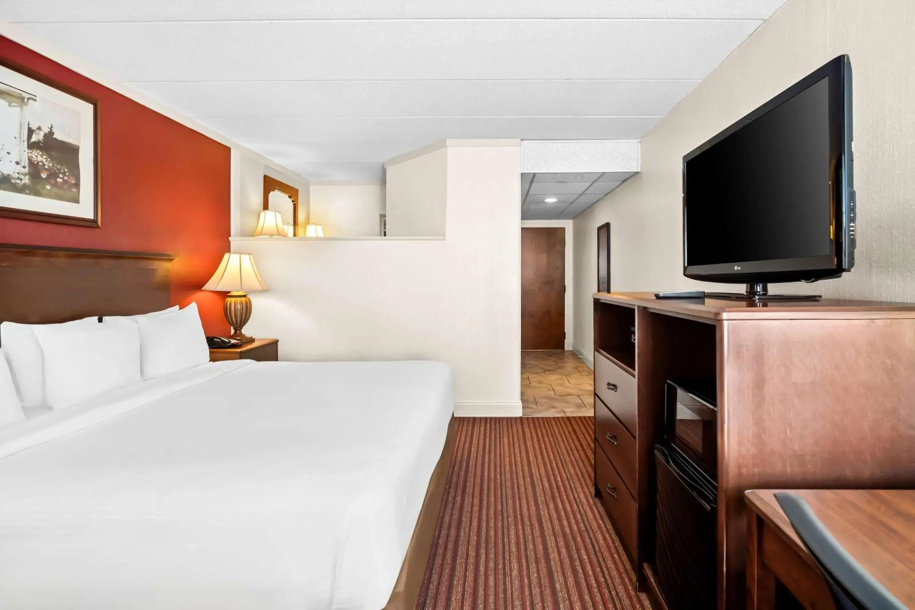 Bedroom, Bed in Best Western Merry Manor Inn Bedroom, Bed in Best Western Merry Manor Inn