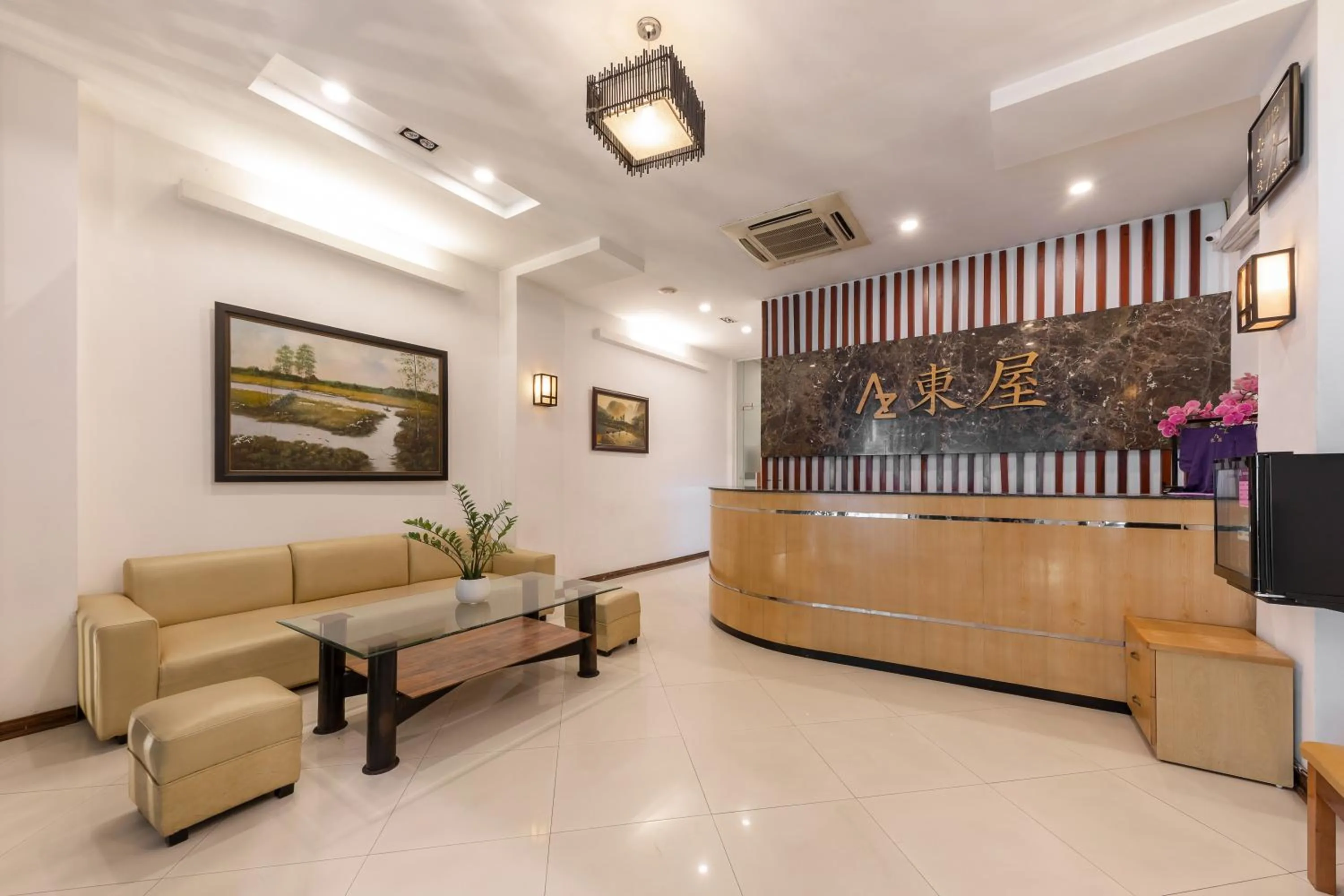 Azumaya Hotel Hai Ba Trung 1