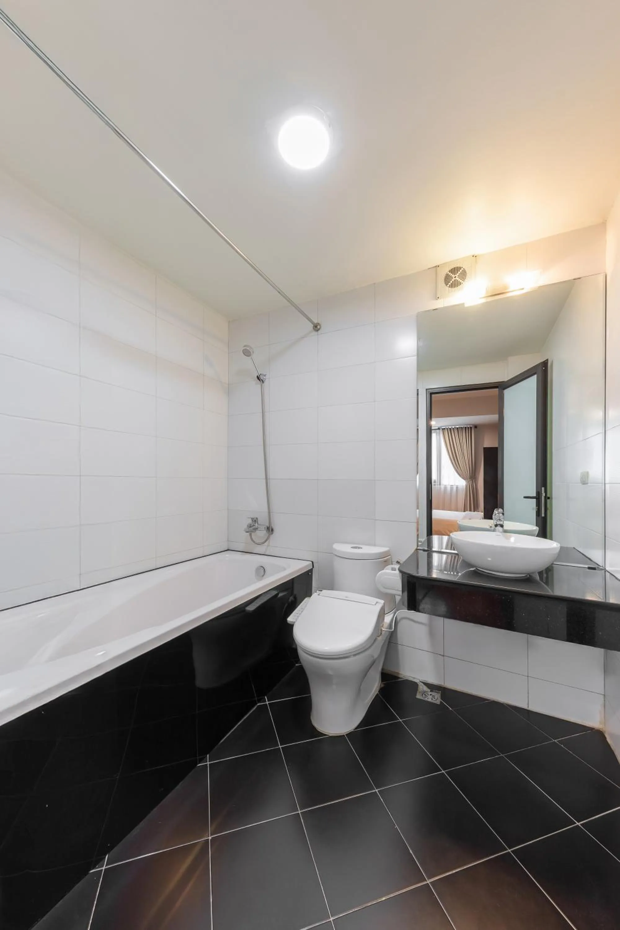 Azumaya Hotel Hai Ba Trung 1