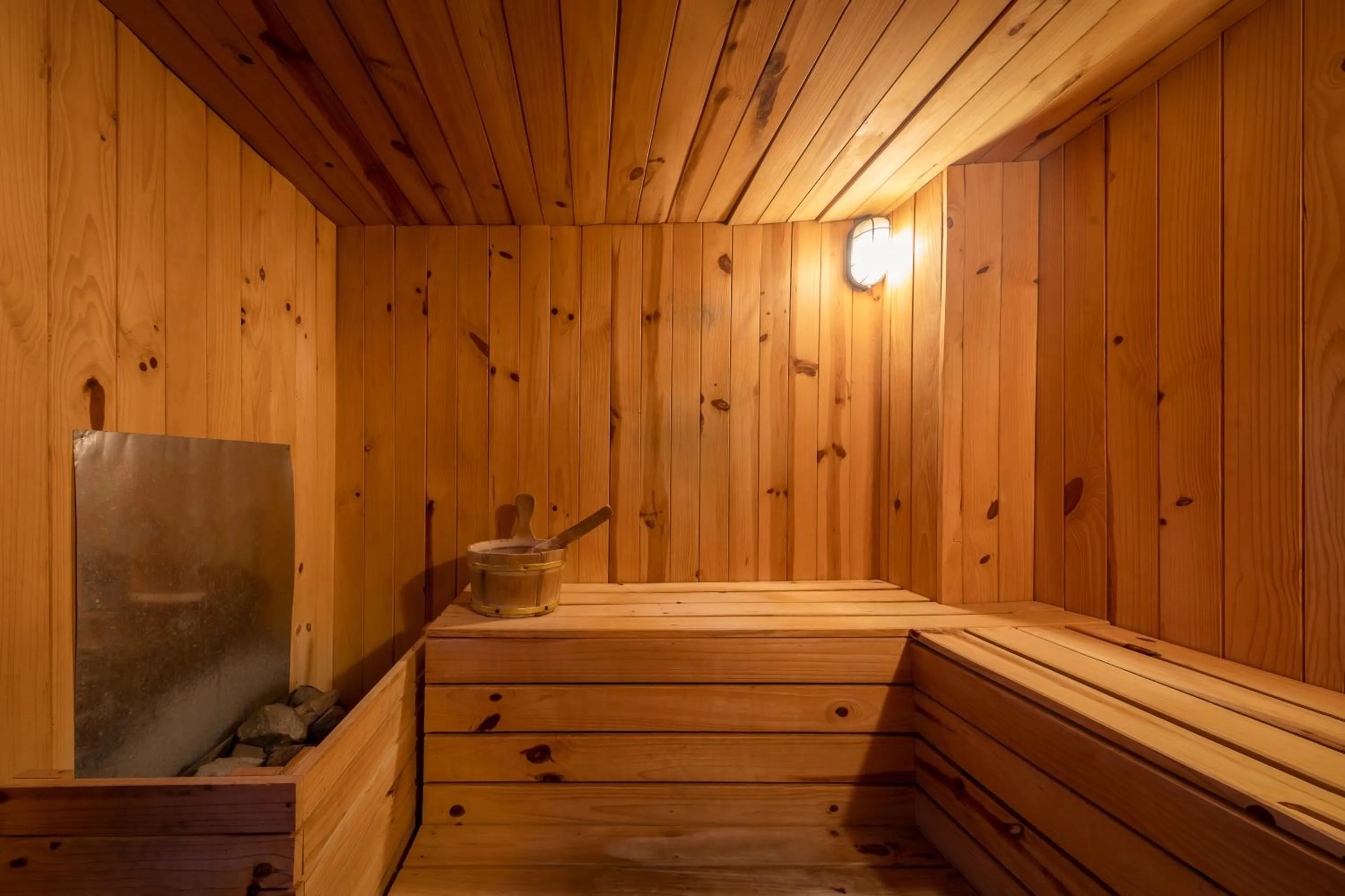 Azumaya Hotel Hai Ba Trung 1