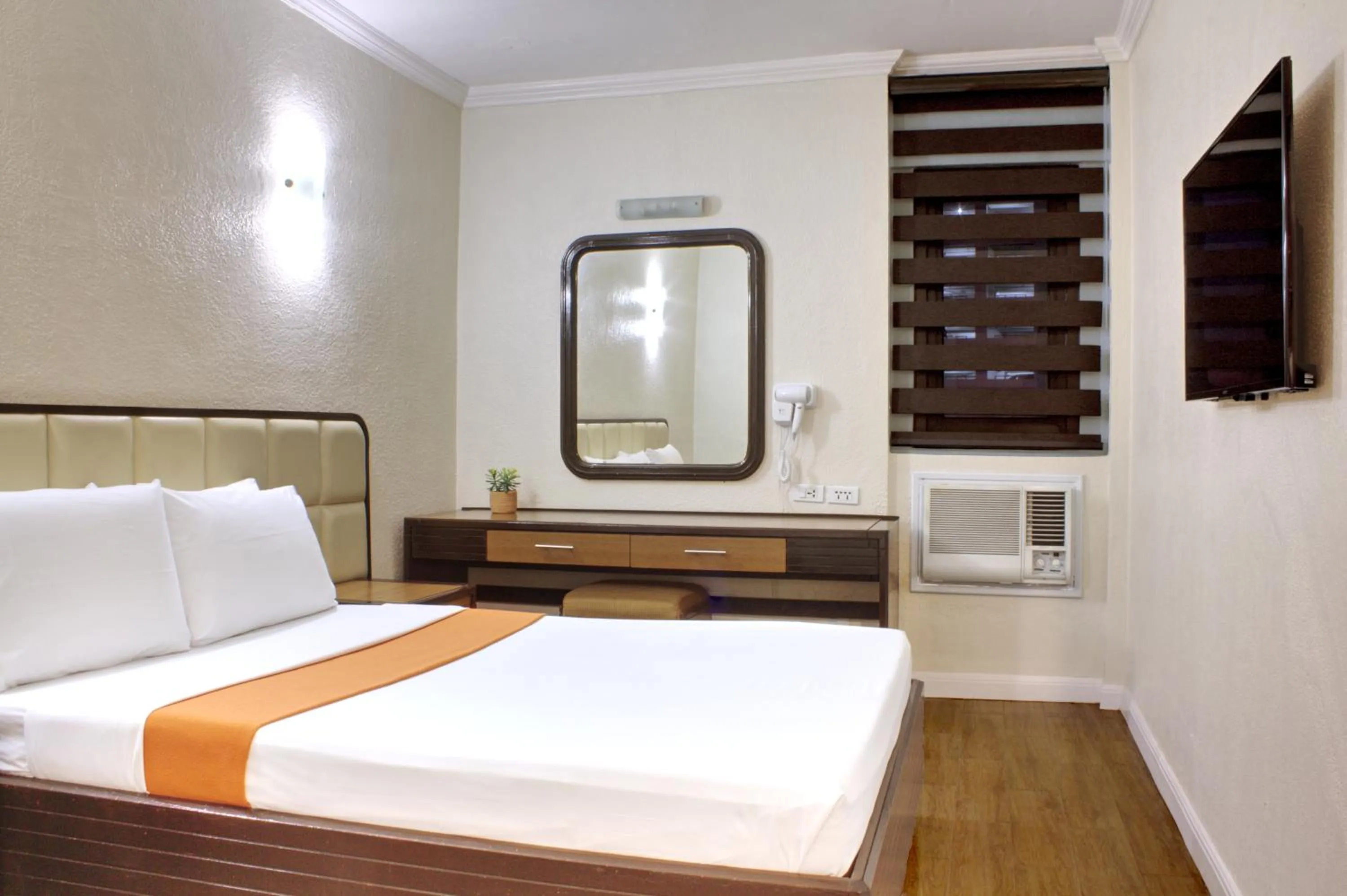 Bed in Rothman Hotel