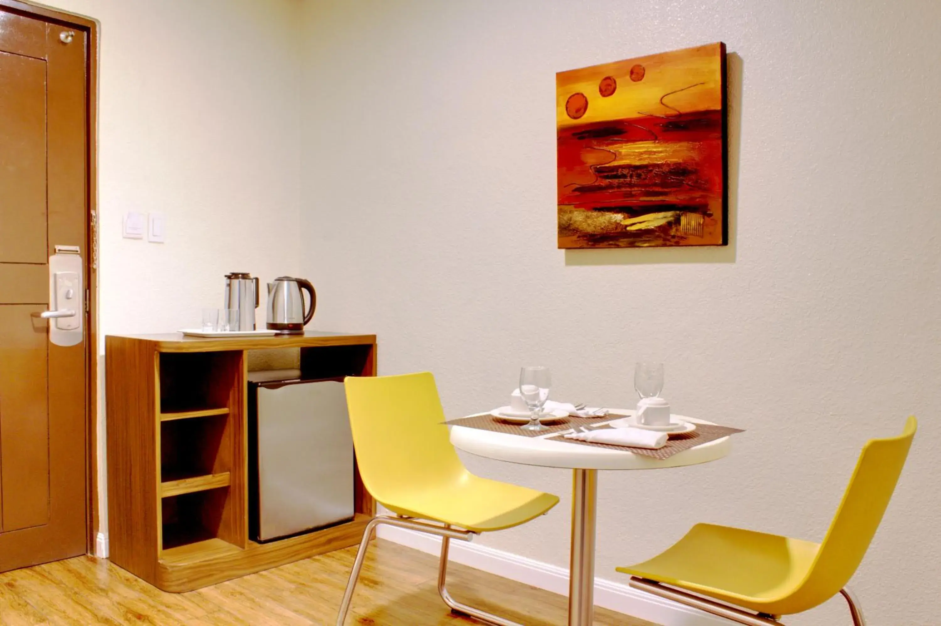 Dining area in Rothman Hotel Dining area in Rothman Hotel