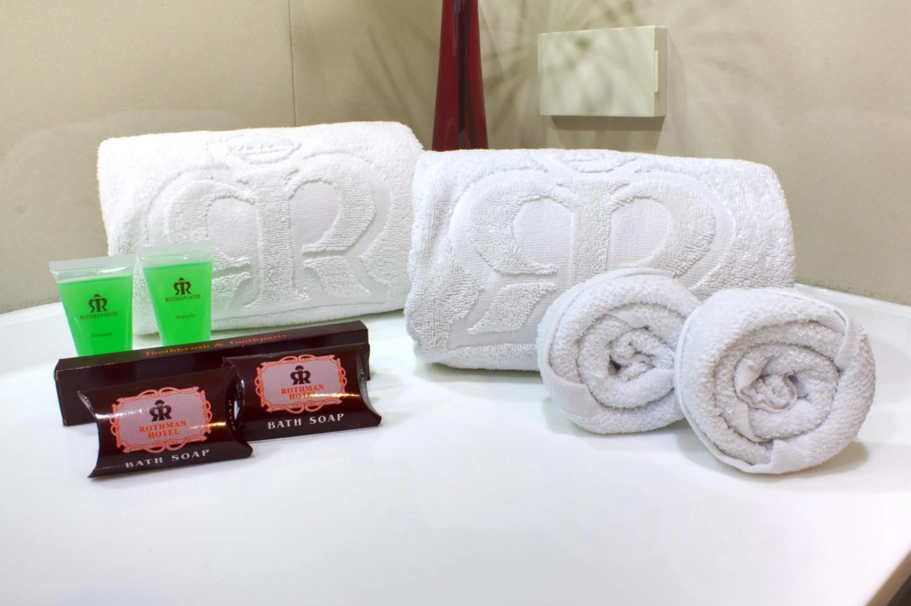 towels in Rothman Hotel
