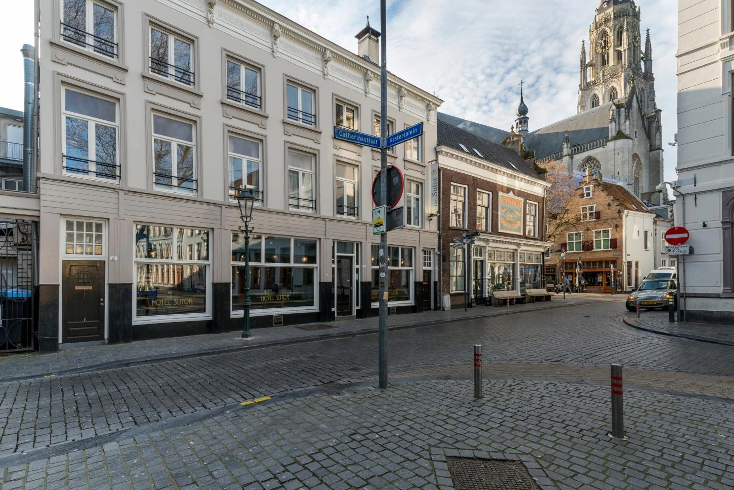 Property building in Hotel Sutor