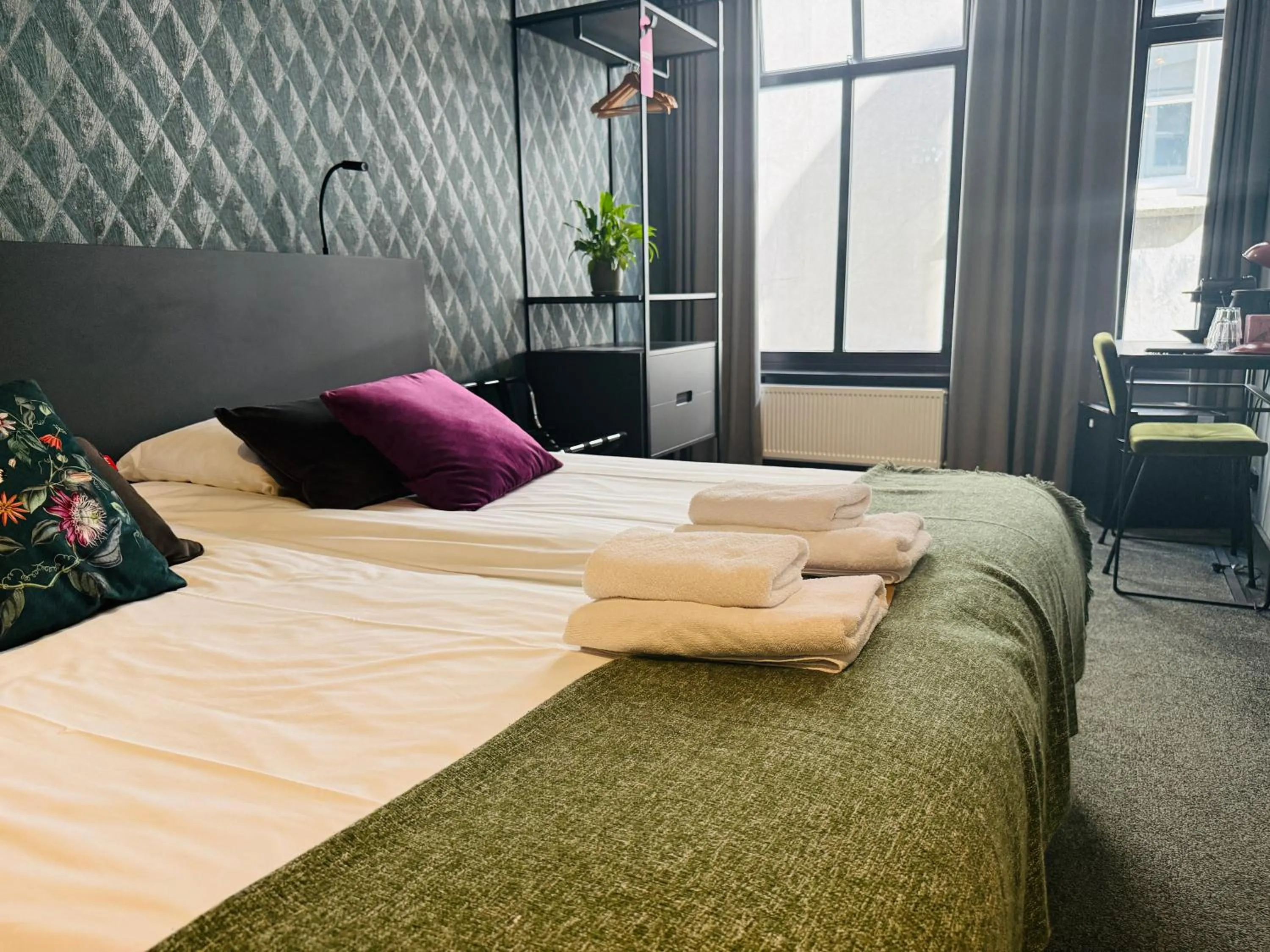 Photo of the whole room, Bed in Hotel Sutor