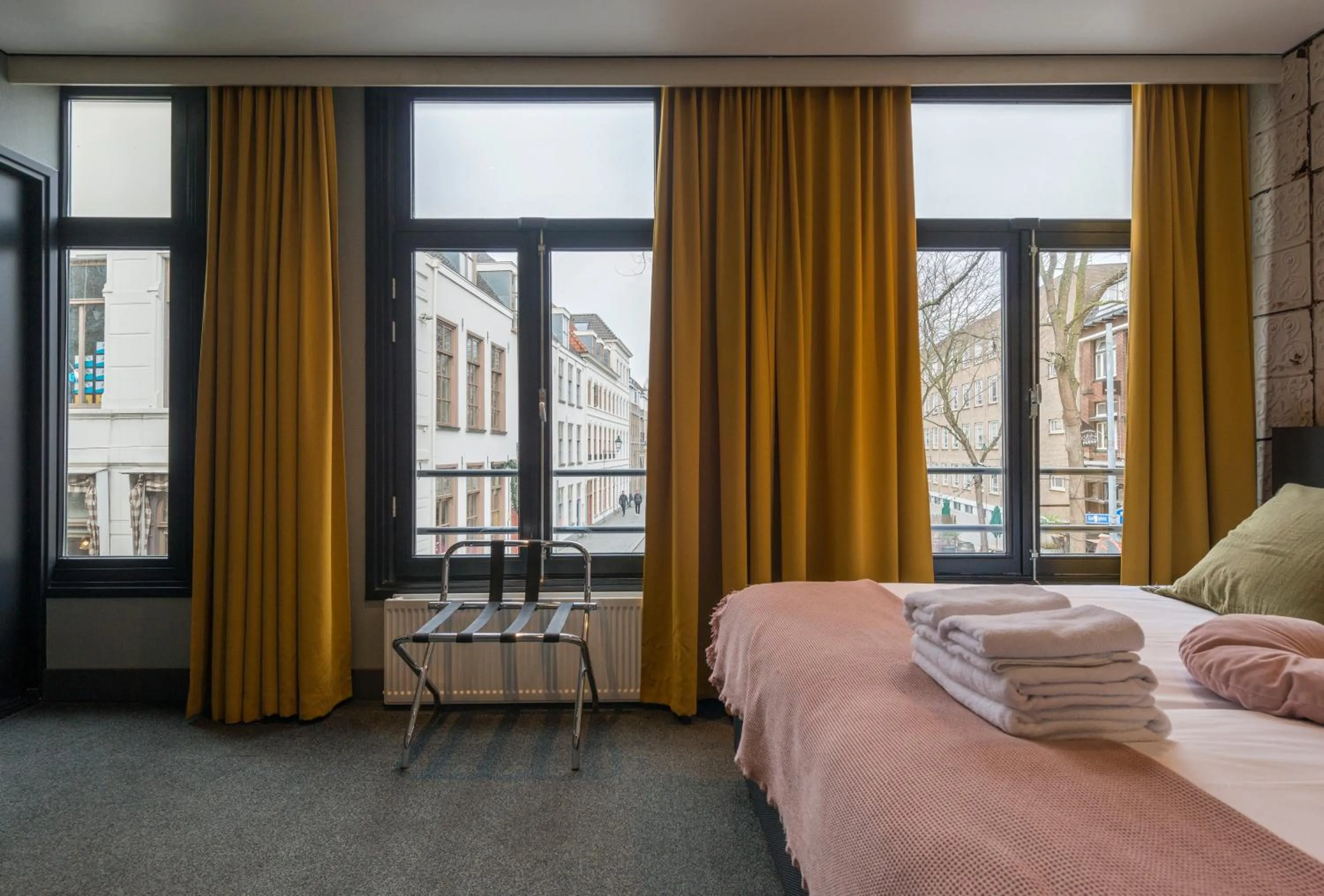 Bedroom, Bed in Hotel Sutor