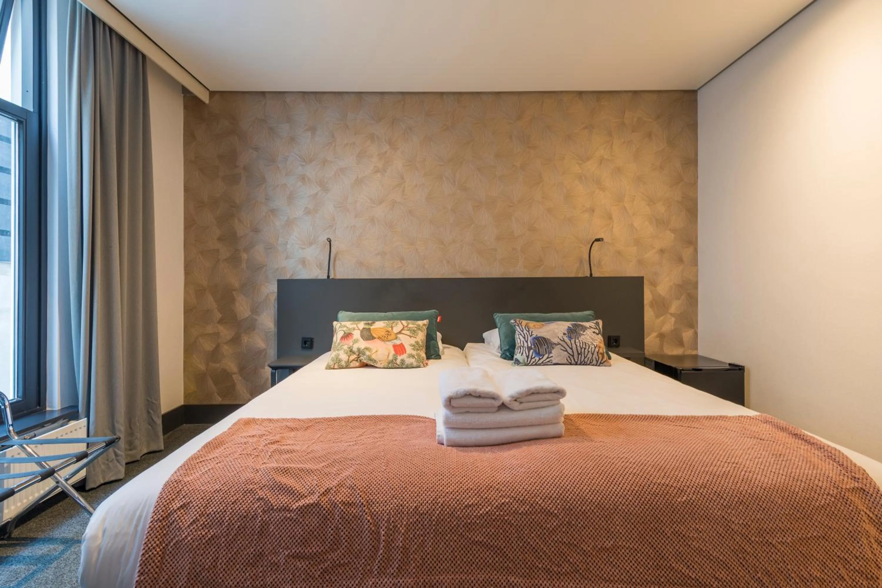 Bedroom, Bed in Hotel Sutor