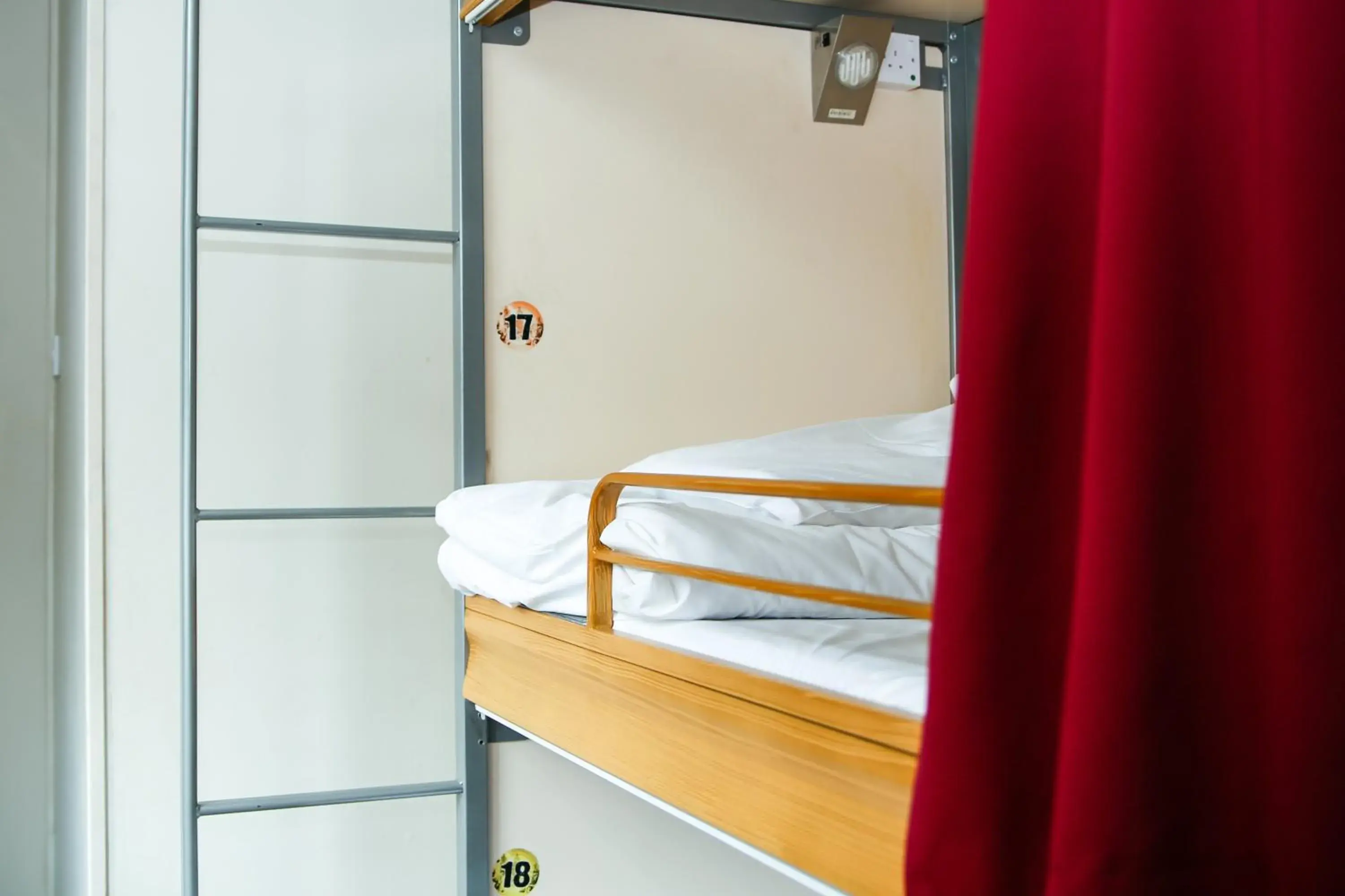 Bedroom, Bed in St Christopher's Inn Hammersmith Bedroom, Bed in St Christopher's Inn Hammersmith