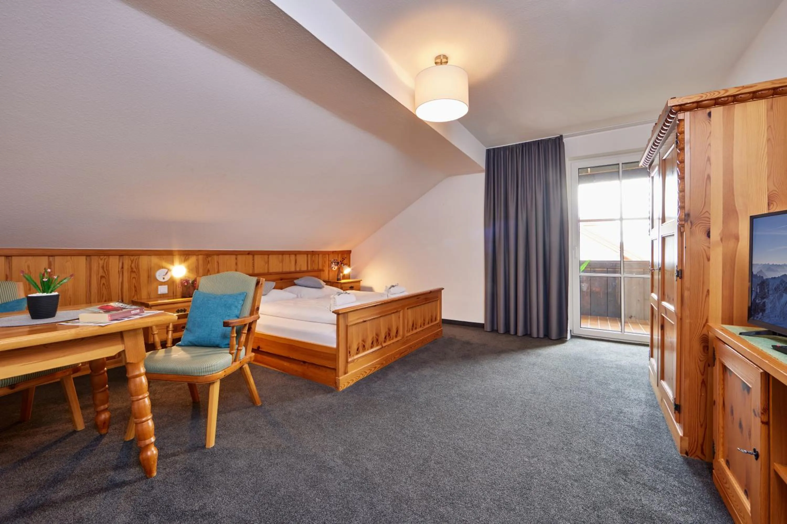 Photo of the whole room, Bed in Hotel Alter Wirth