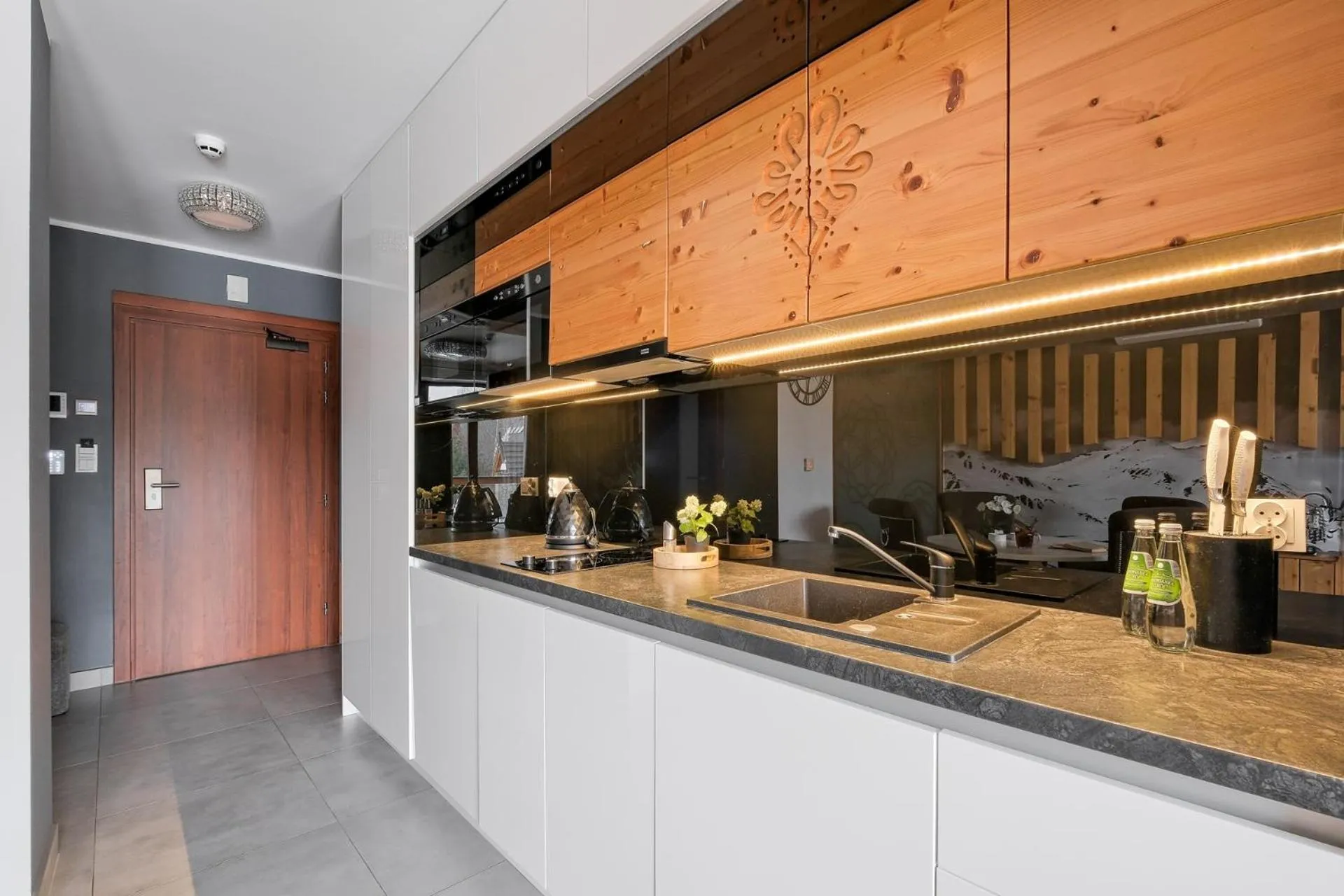 Kitchen or kitchenette in Aparthotel Góralski Spa & Restaurant