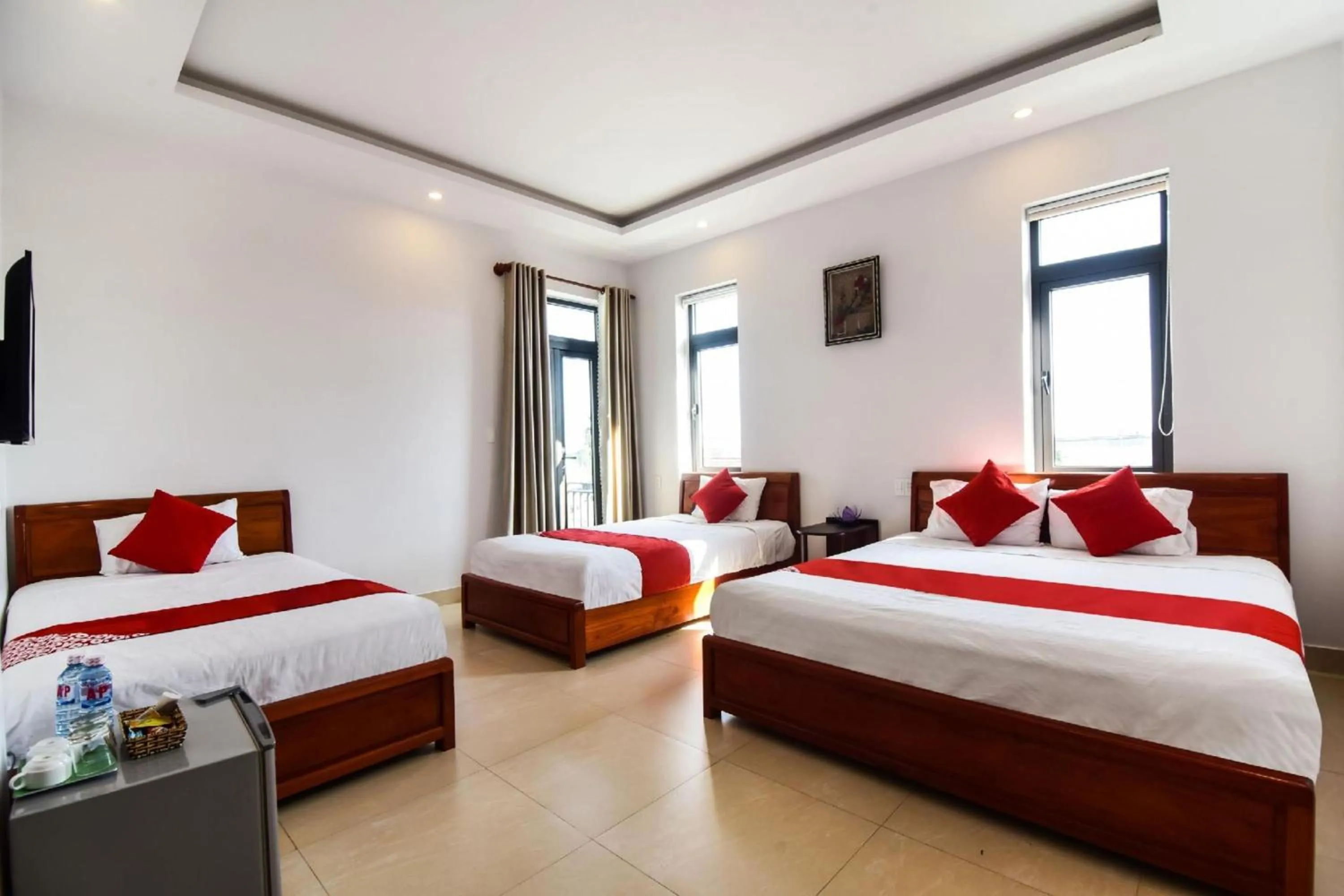 Photo of the whole room, Bed in OYO 473 Suburban Villa