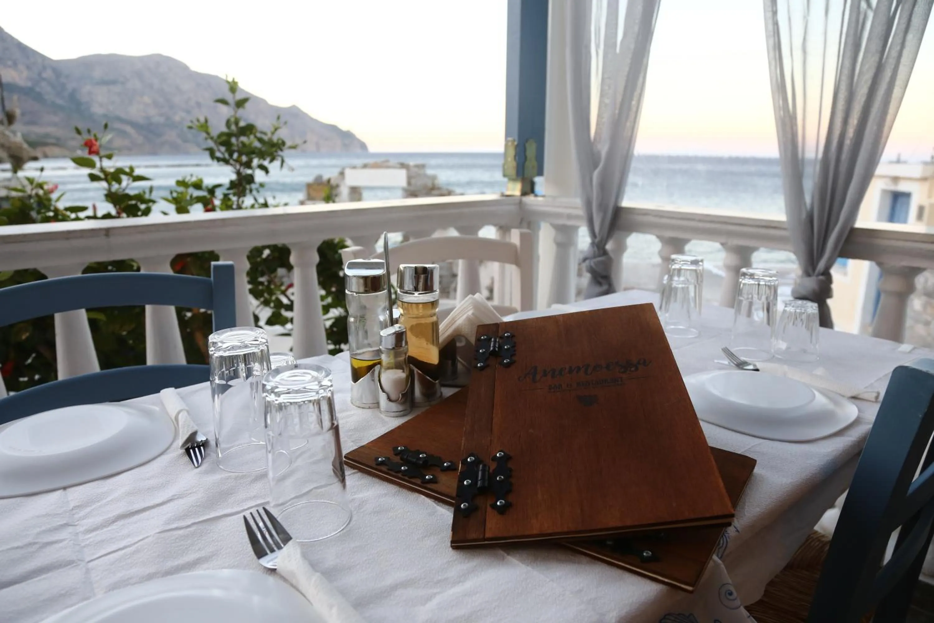 Restaurant/places to eat in Maistrali Studios