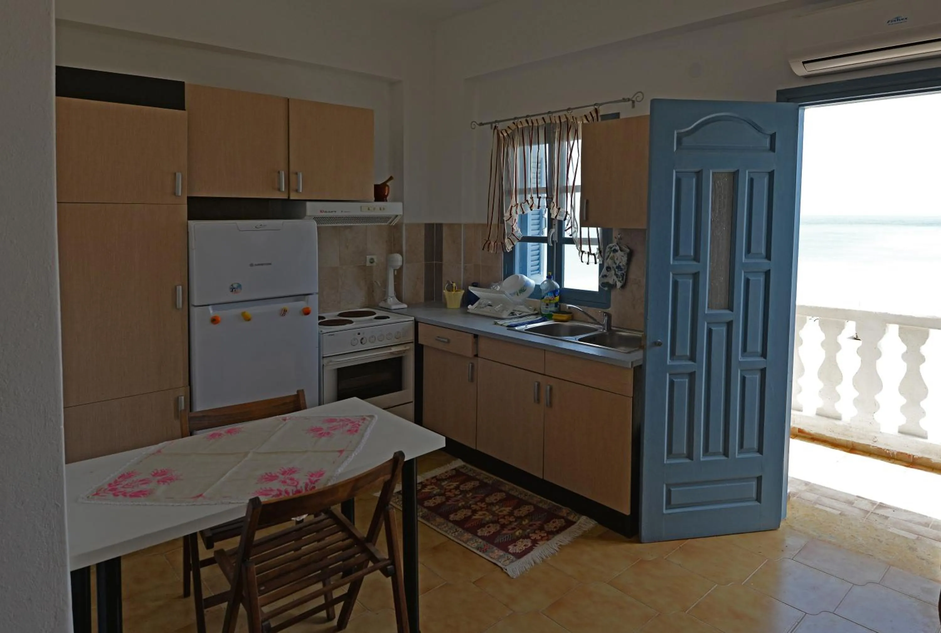 Kitchen or kitchenette in Maistrali Studios
