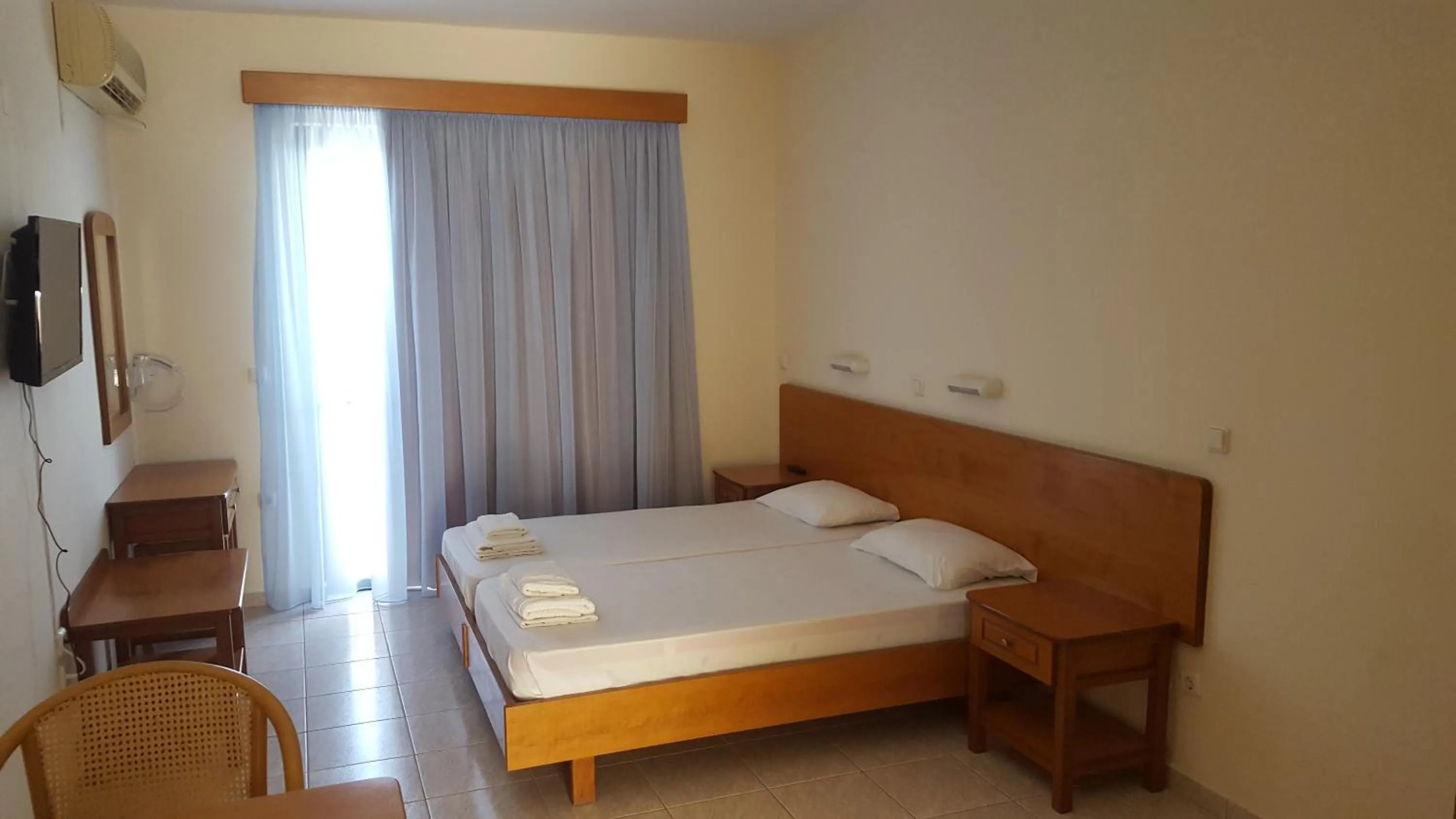 Bed in Panorama Studios