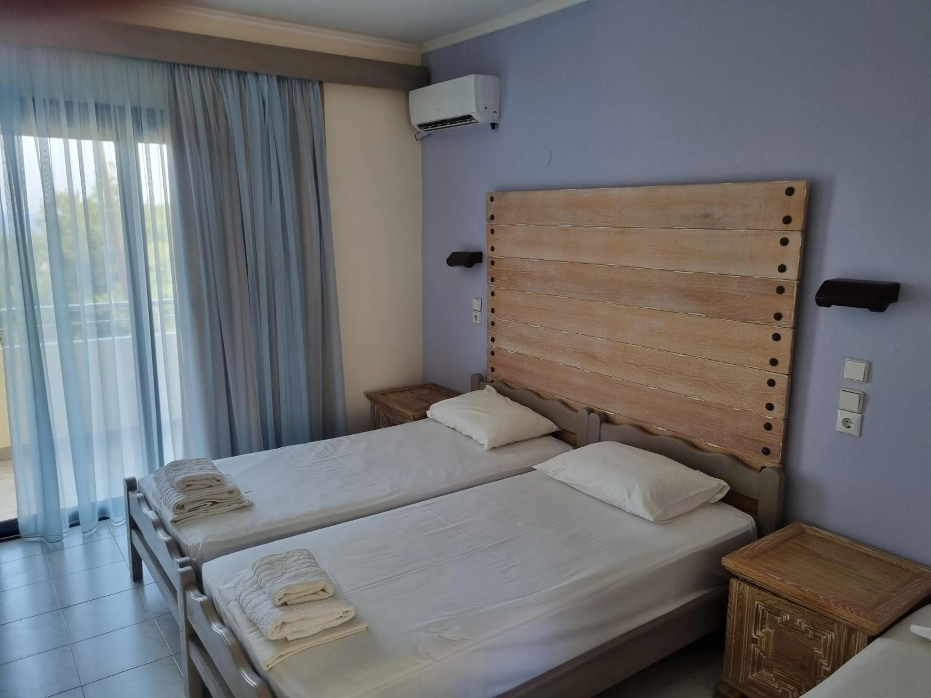 Bed in Panorama Studios