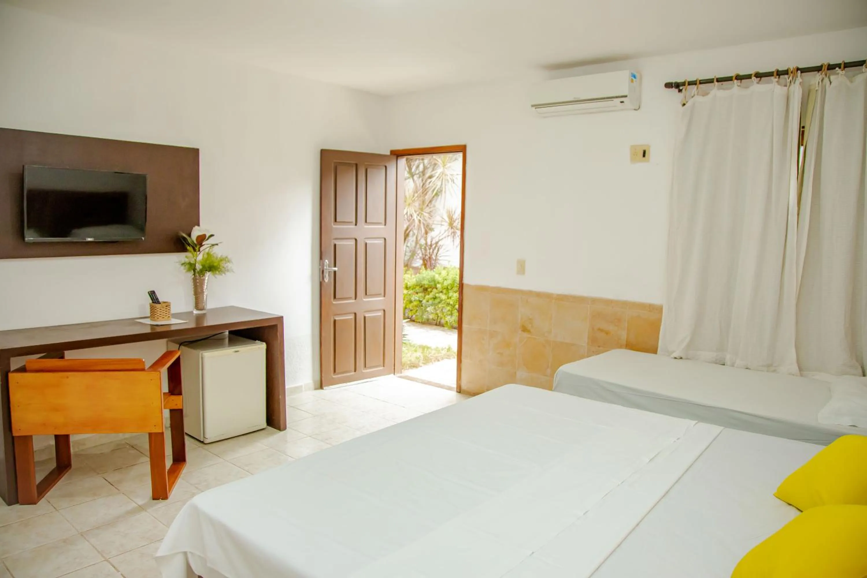 TV and multimedia, Bed in Jeri Village Hotel