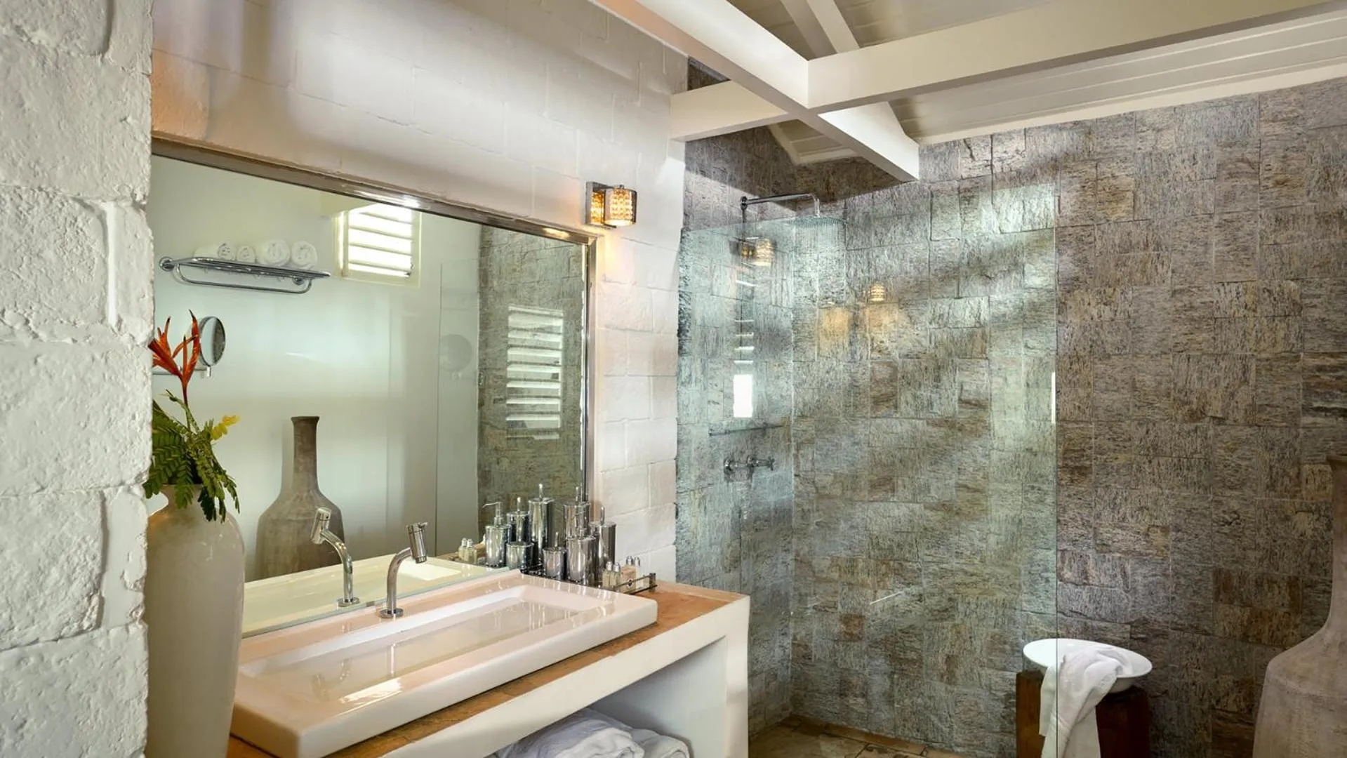 Shower in The Chili Beach Private Resort