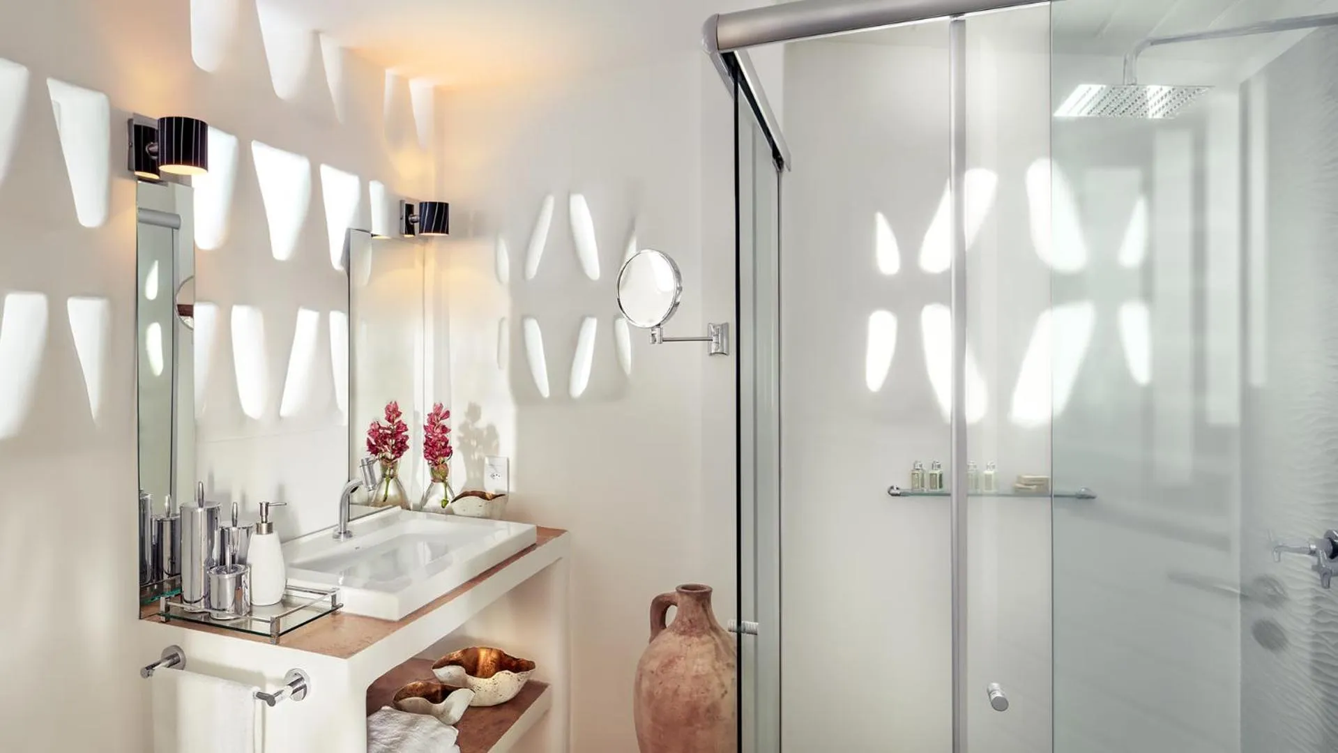 Bathroom in The Chili Beach Private Resort