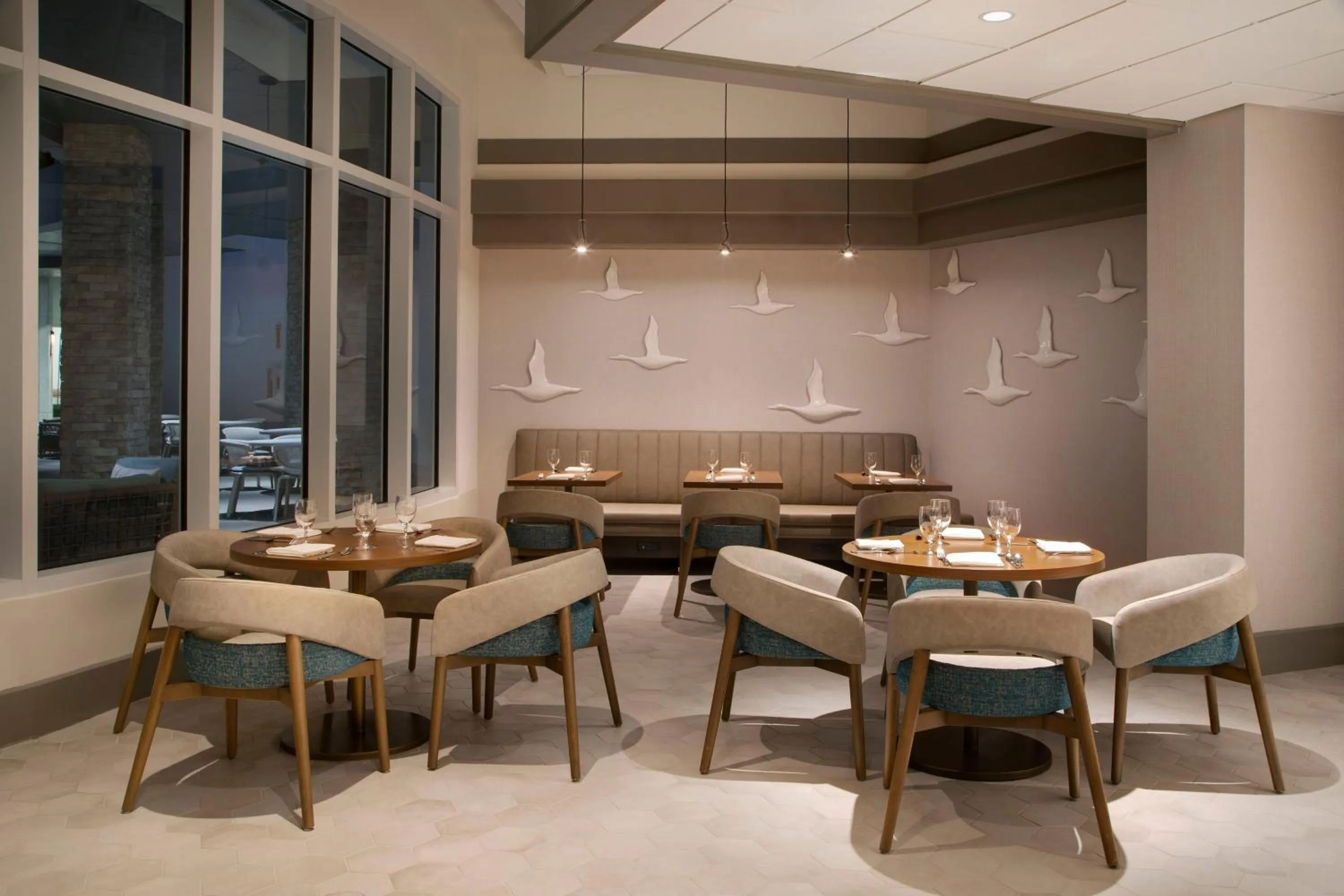 Restaurant/places to eat in Sheraton Suites Fort Lauderdale West