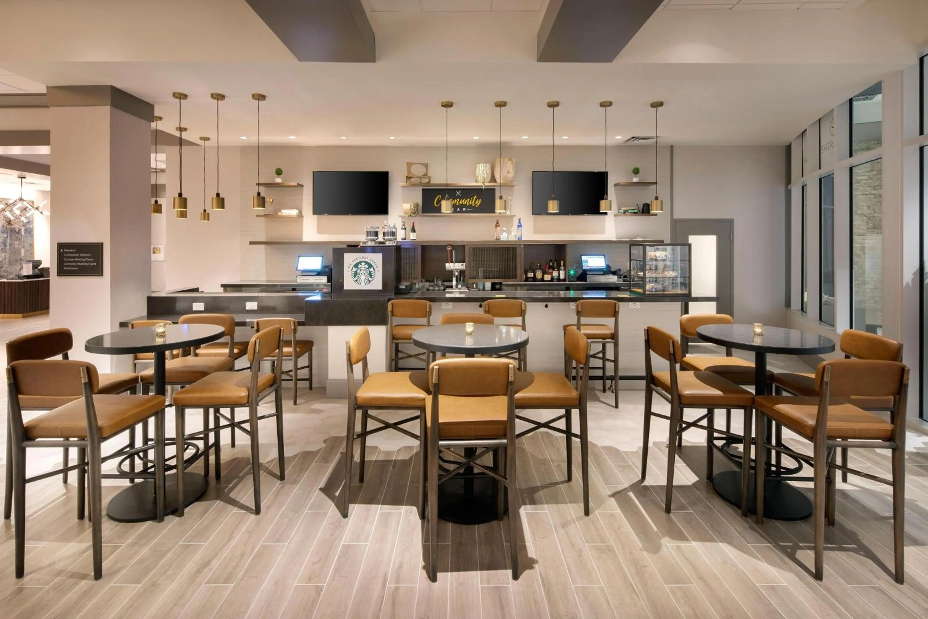 Lounge or bar in Sheraton Suites Fort Lauderdale West