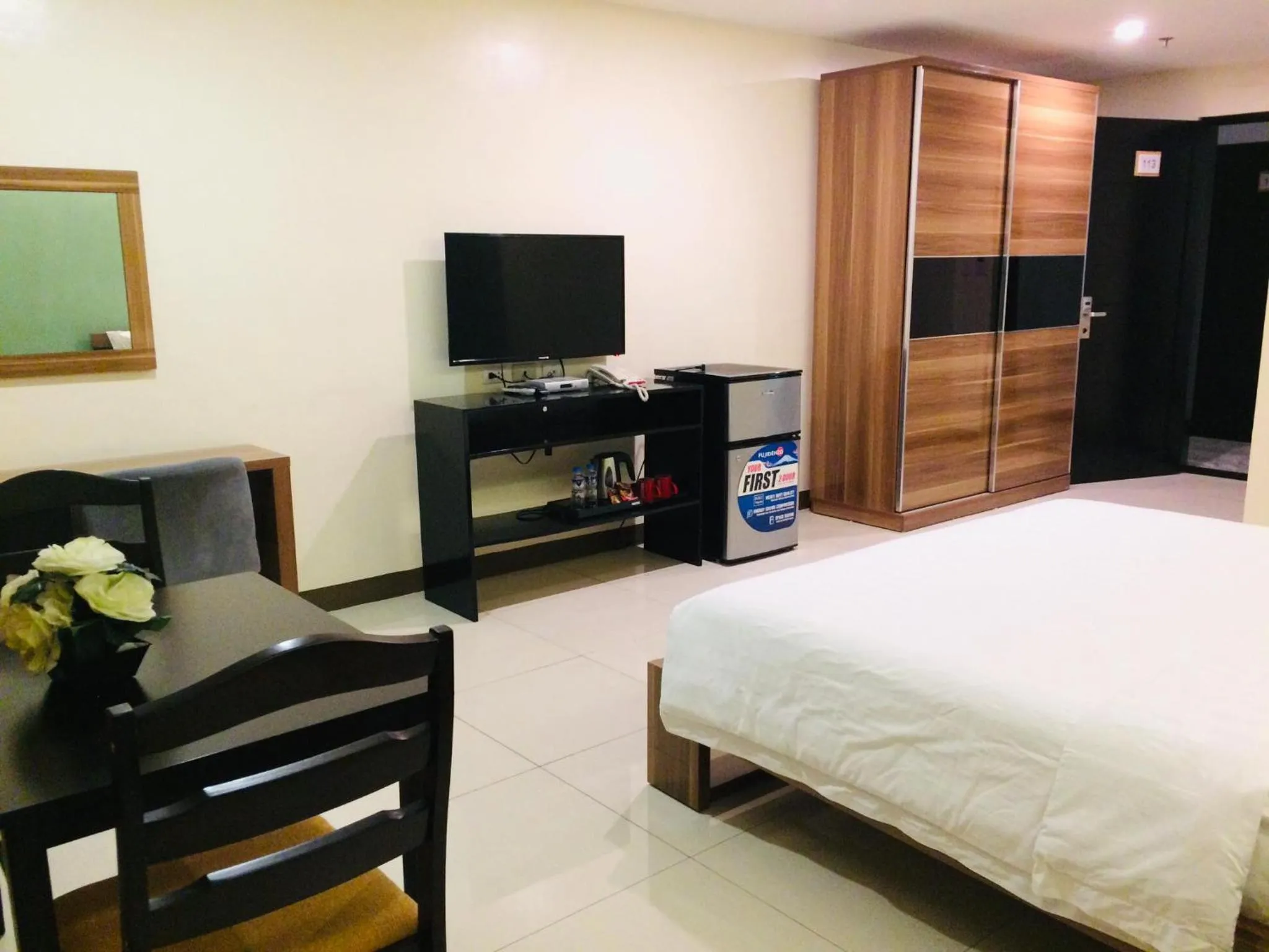 Bedroom, Bed in YBC Grand Hotel