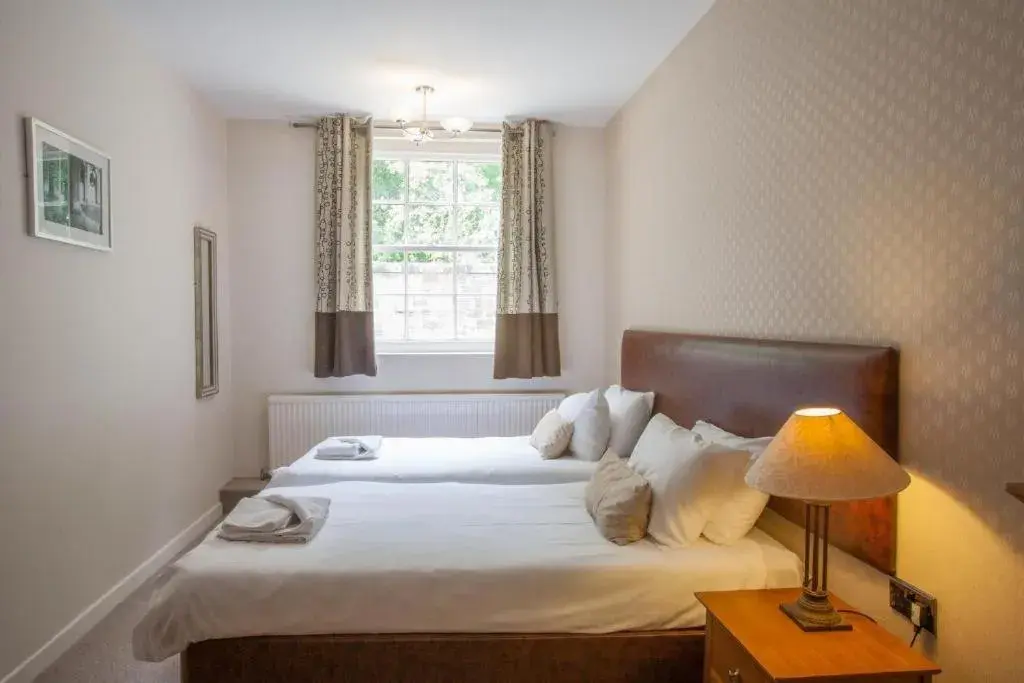 Twin Room in Wortley Hall Sheffield Twin Room in Wortley Hall Sheffield