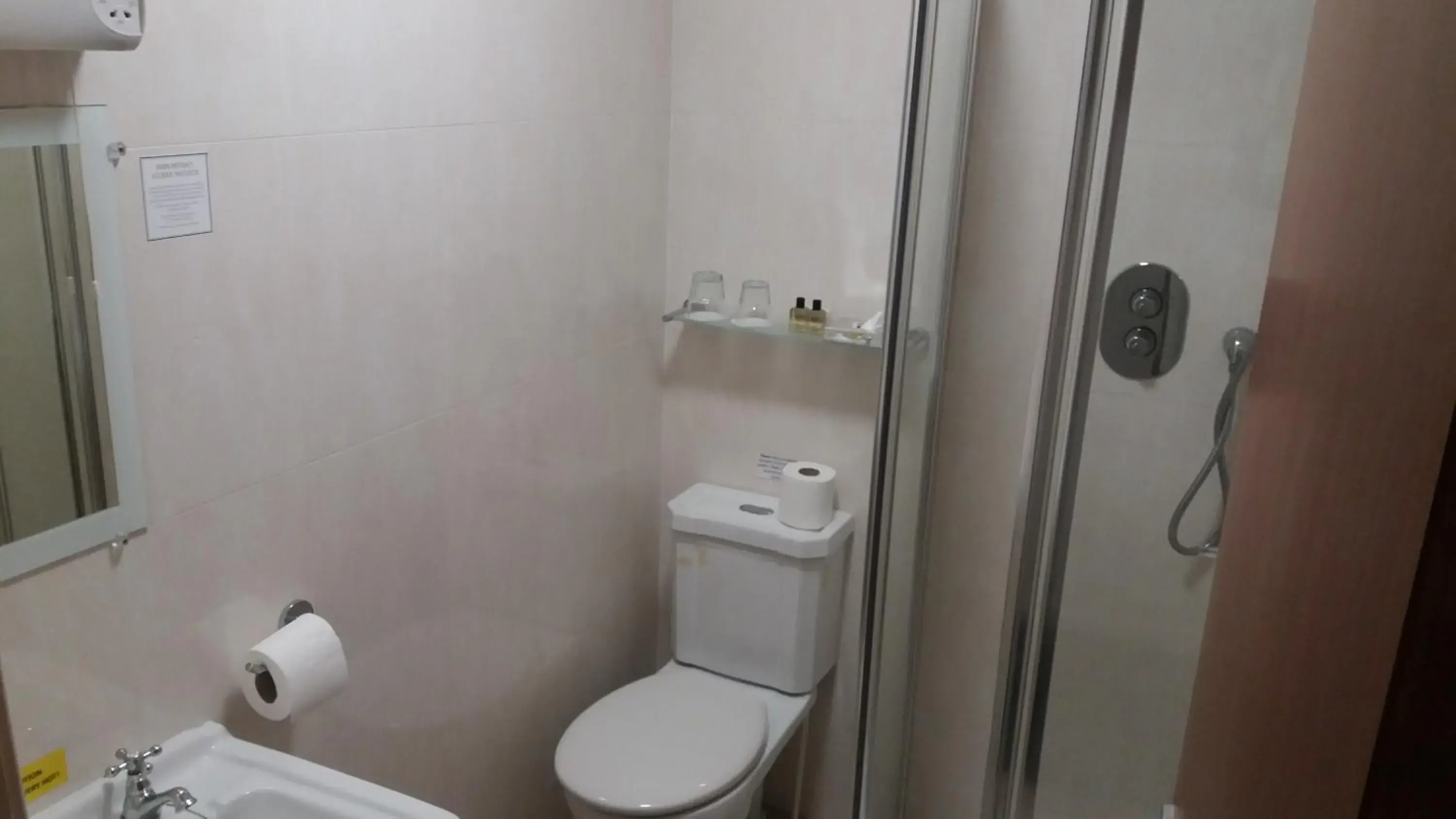 Twin Room in Wortley Hall Sheffield Twin Room in Wortley Hall Sheffield