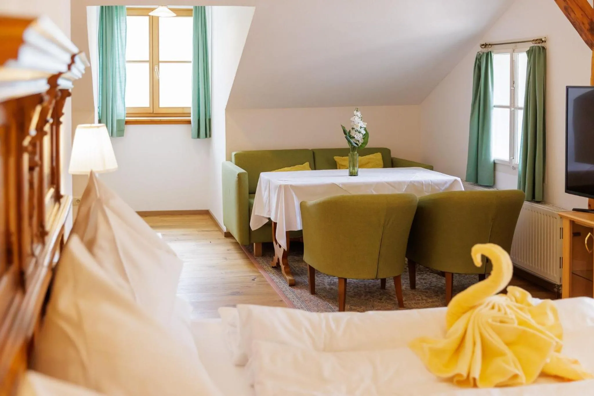 Photo of the whole room, Bed in Hotel am See - Seeresidenz