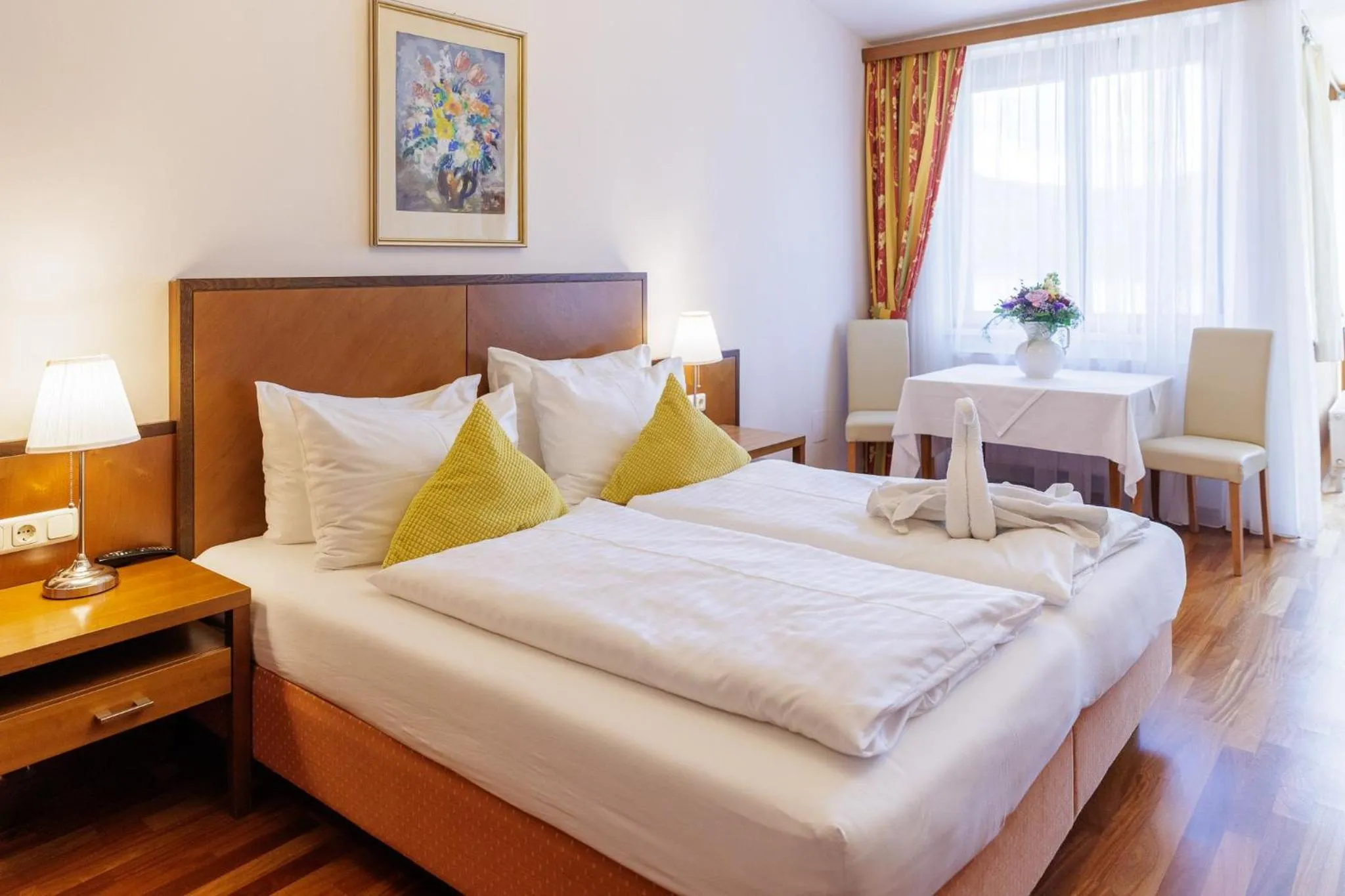 Photo of the whole room, Bed in Hotel am See - Seeresidenz