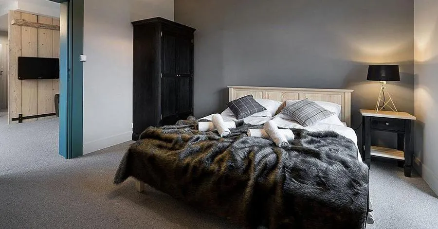 Bedroom, Bed in Panorama Premium