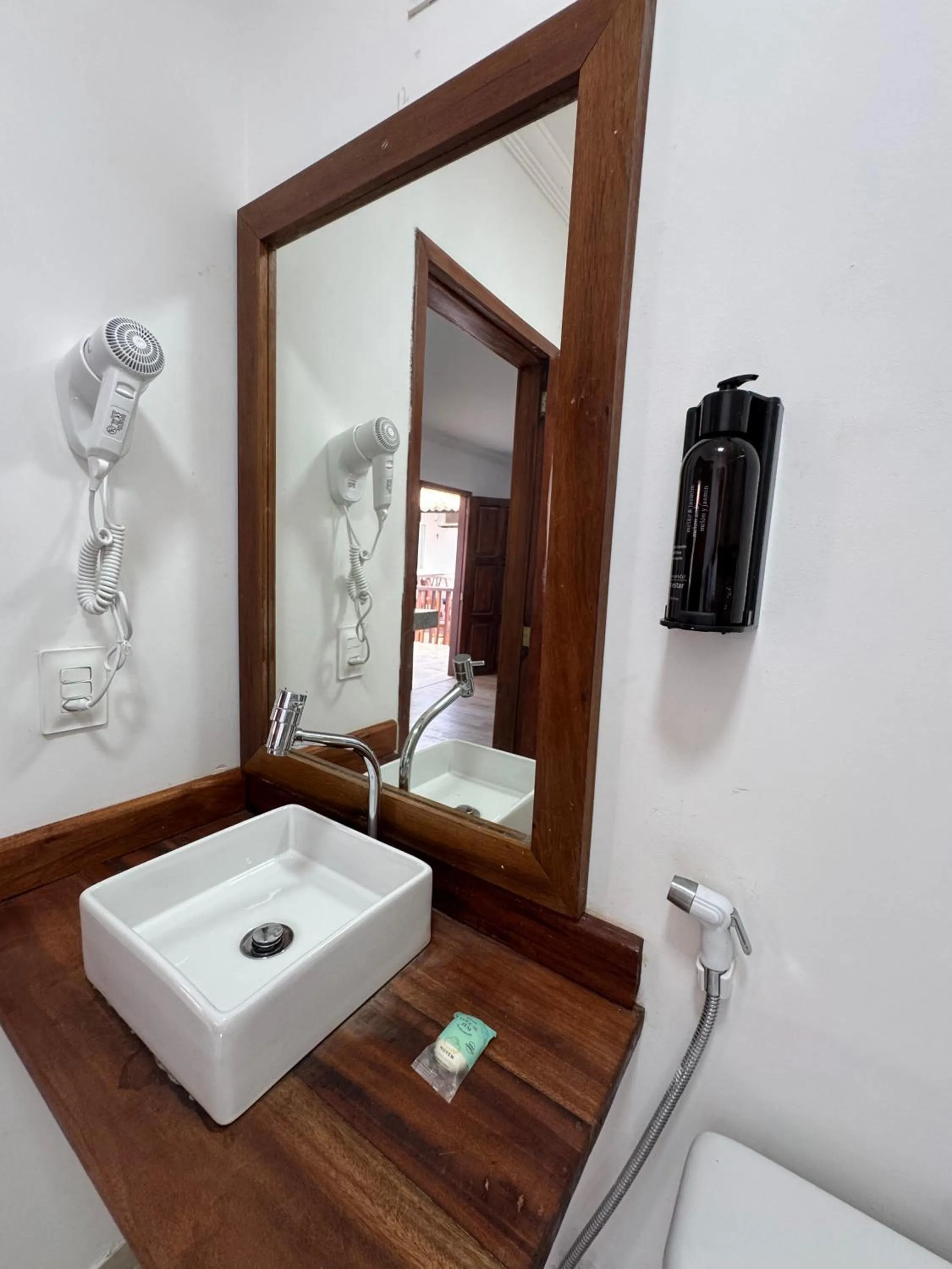 Toilet in Pousada Capitão Thomaz