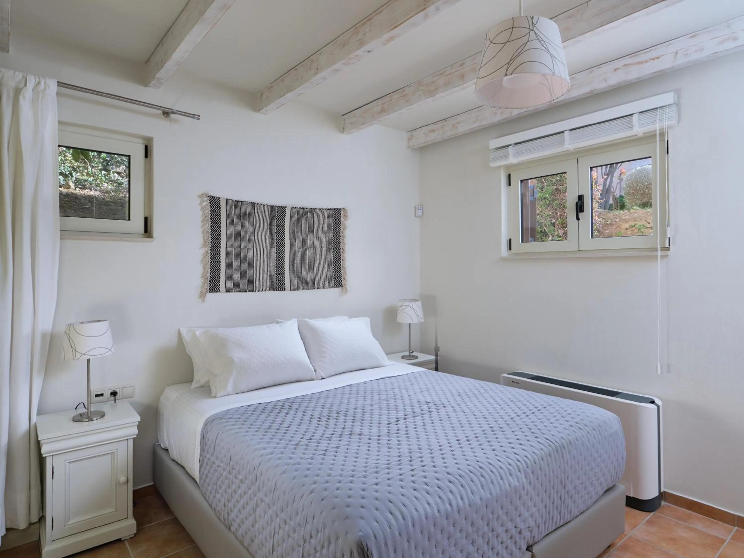 Photo of the whole room, Bed in Eliathos Hillside Retreat