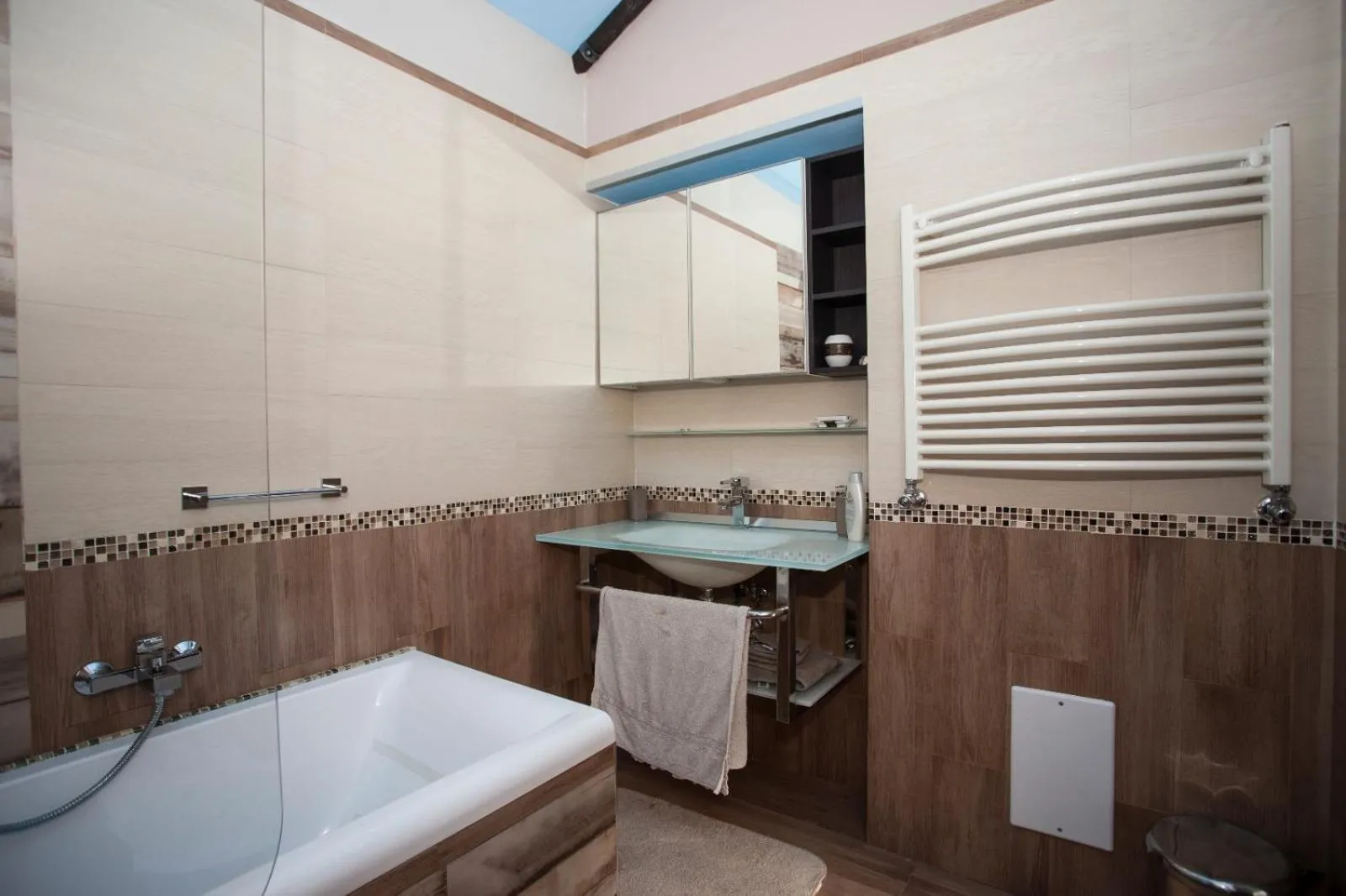 towels in Siriana open space