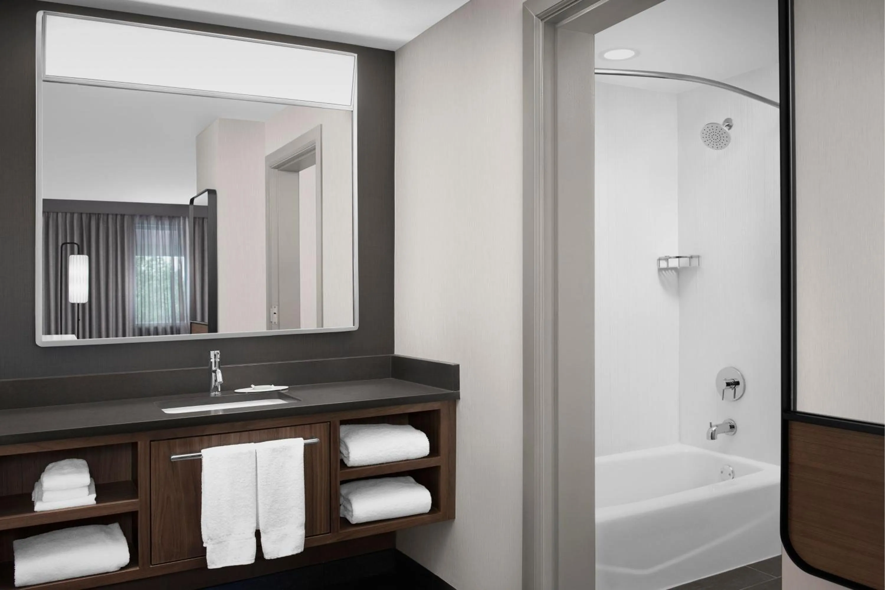 Bathroom in Courtyard by Marriott Paso Robles