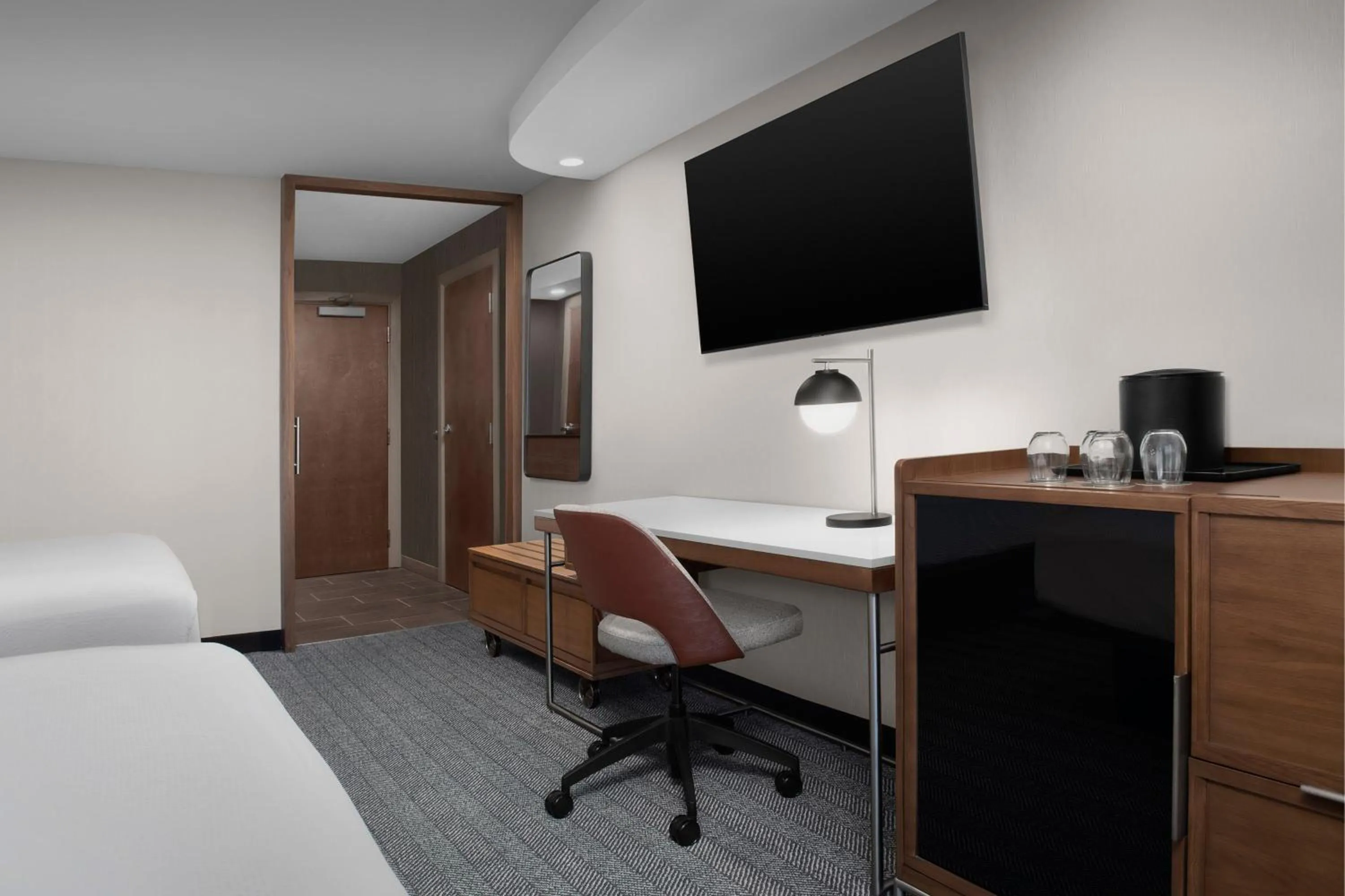 Photo of the whole room, Bed in Courtyard by Marriott Paso Robles