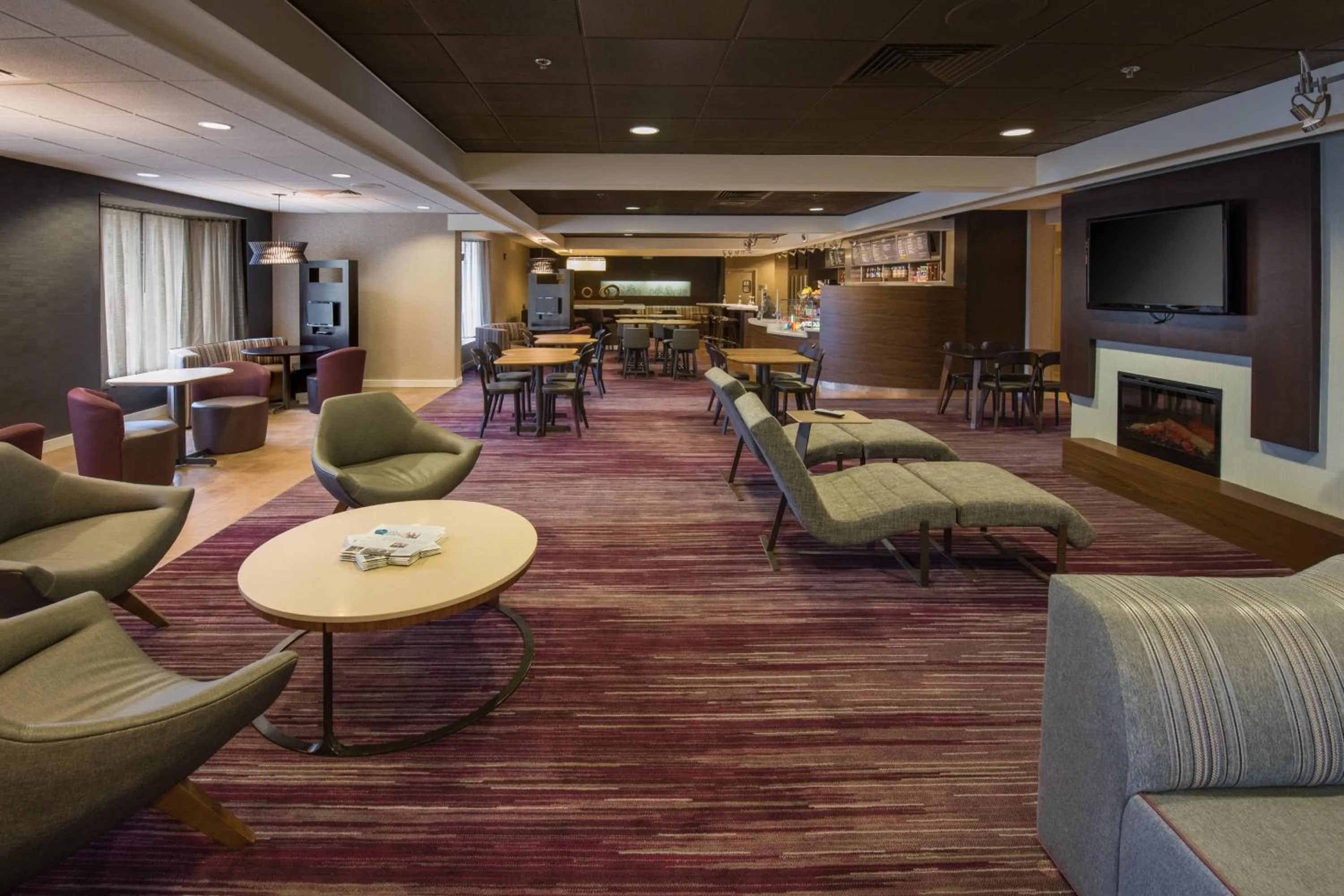 Lobby or reception in Courtyard by Marriott Scranton Montage Mountain
