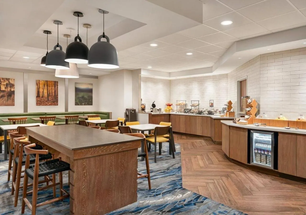 Breakfast in Fairfield Inn Scranton