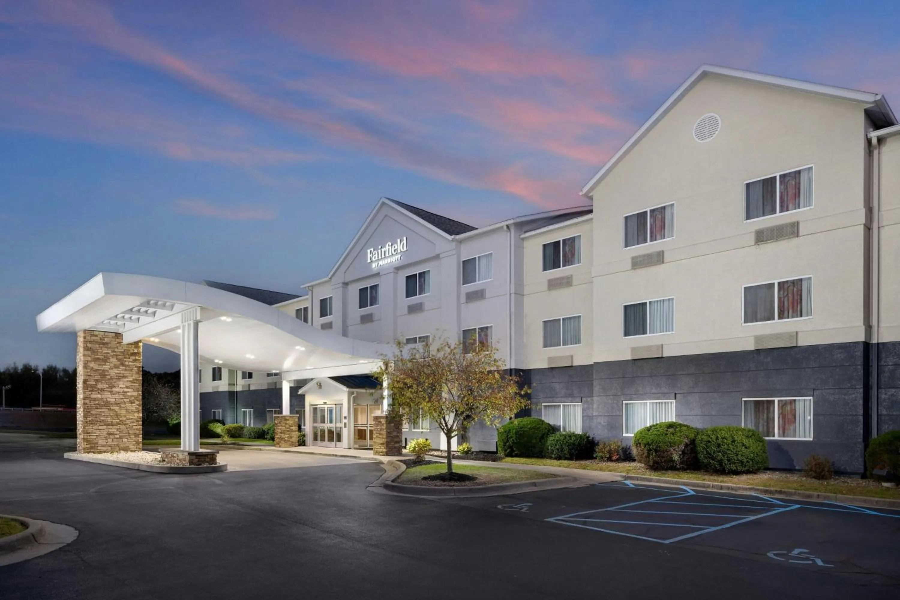 Property building in Fairfield Inn Scranton