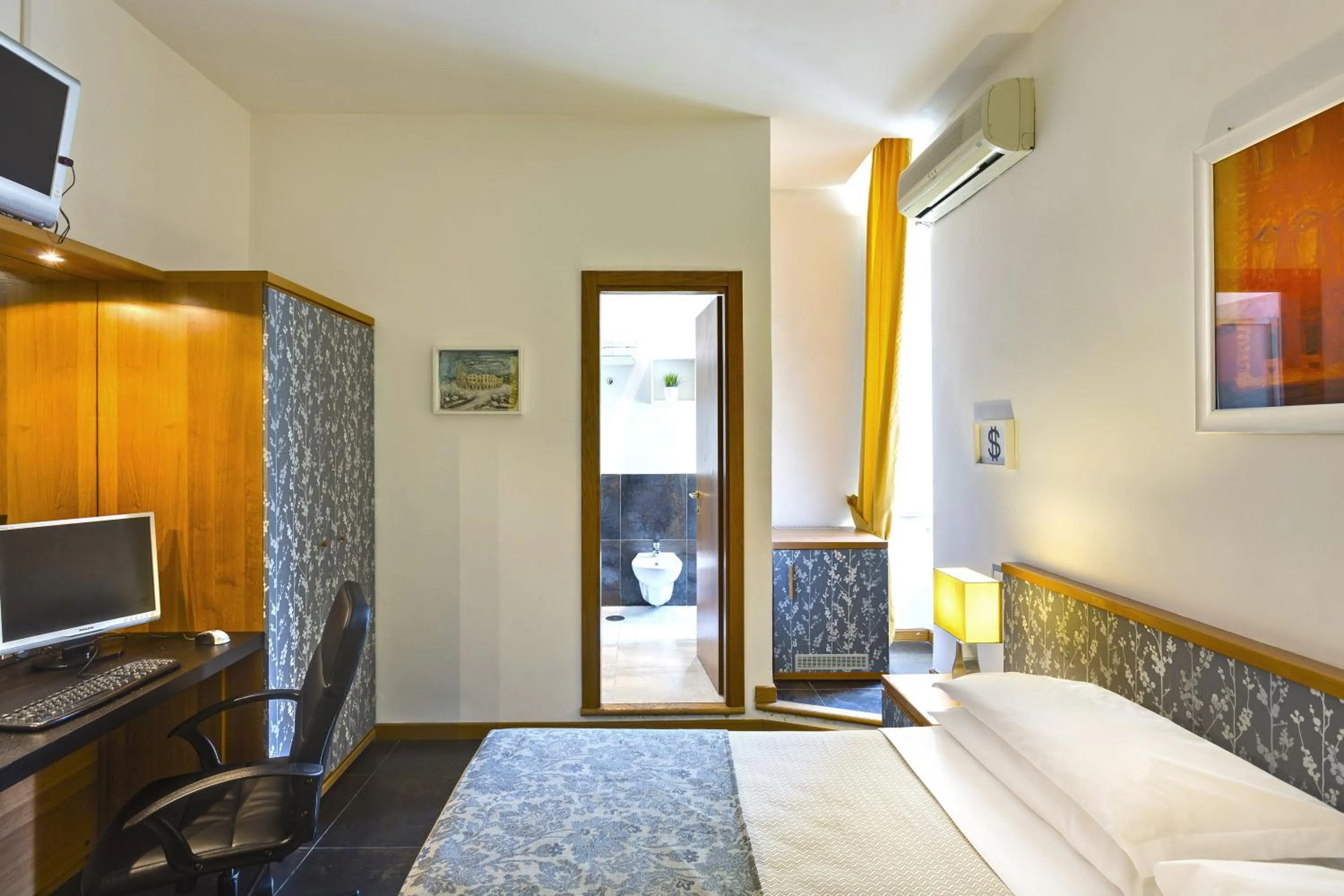 Bedroom, Bed in Hotel Marcantonio