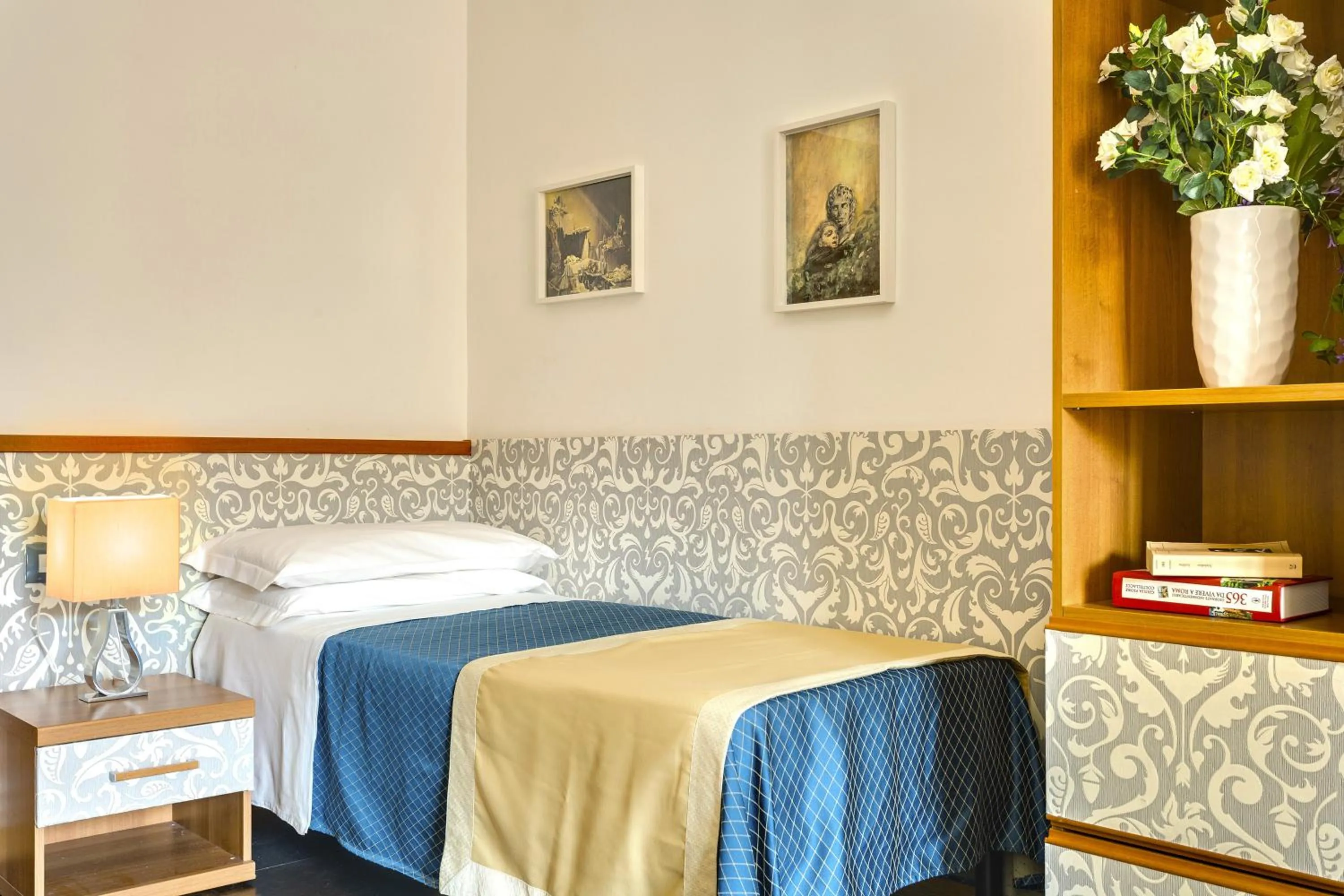 Bedroom, Bed in Hotel Marcantonio