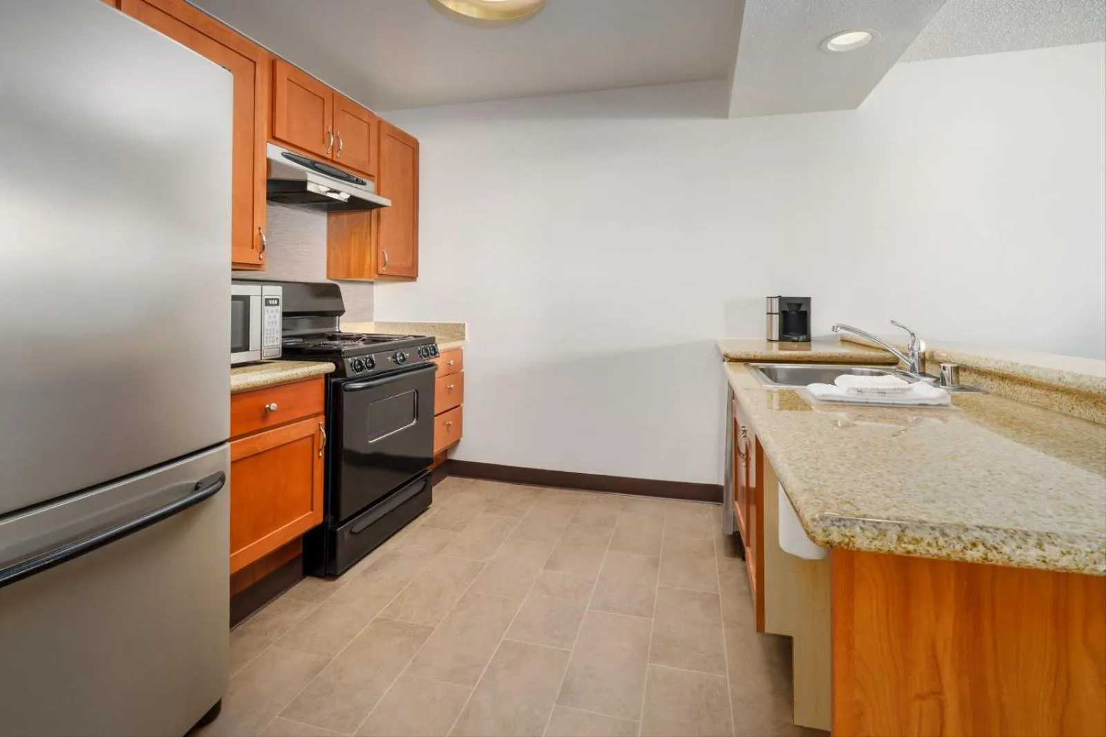 kitchen in Residence Inn Seattle Northeast/Bothell