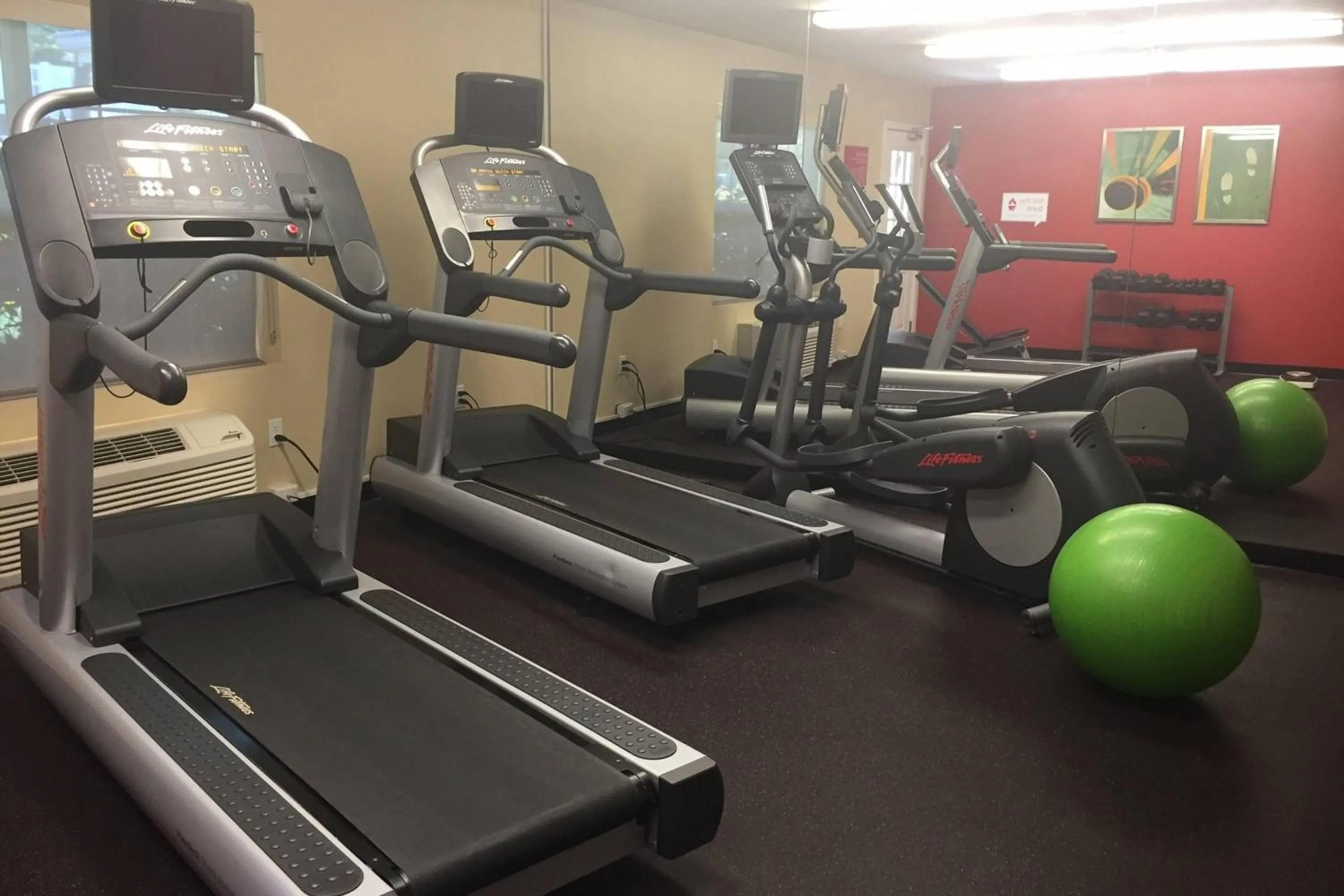 Fitness centre/facilities in TownePlace Suites by Marriott Seattle Everett/Mukilteo
