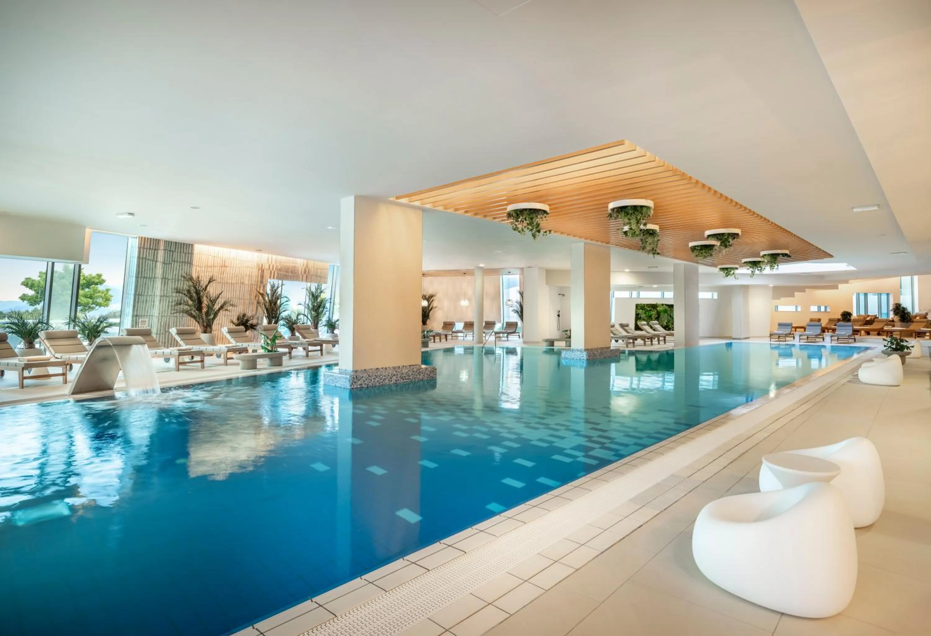 Swimming pool in Valamar Lacroma Hotel