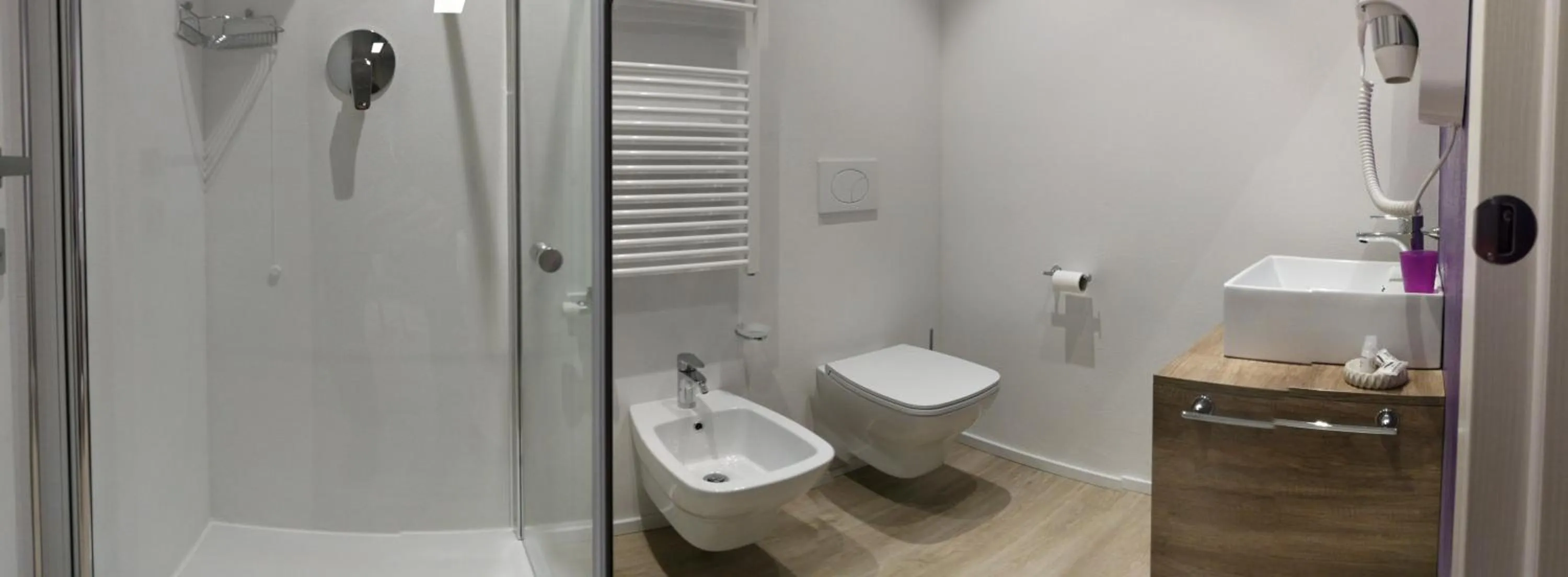 Bathroom in Suite Color Verona