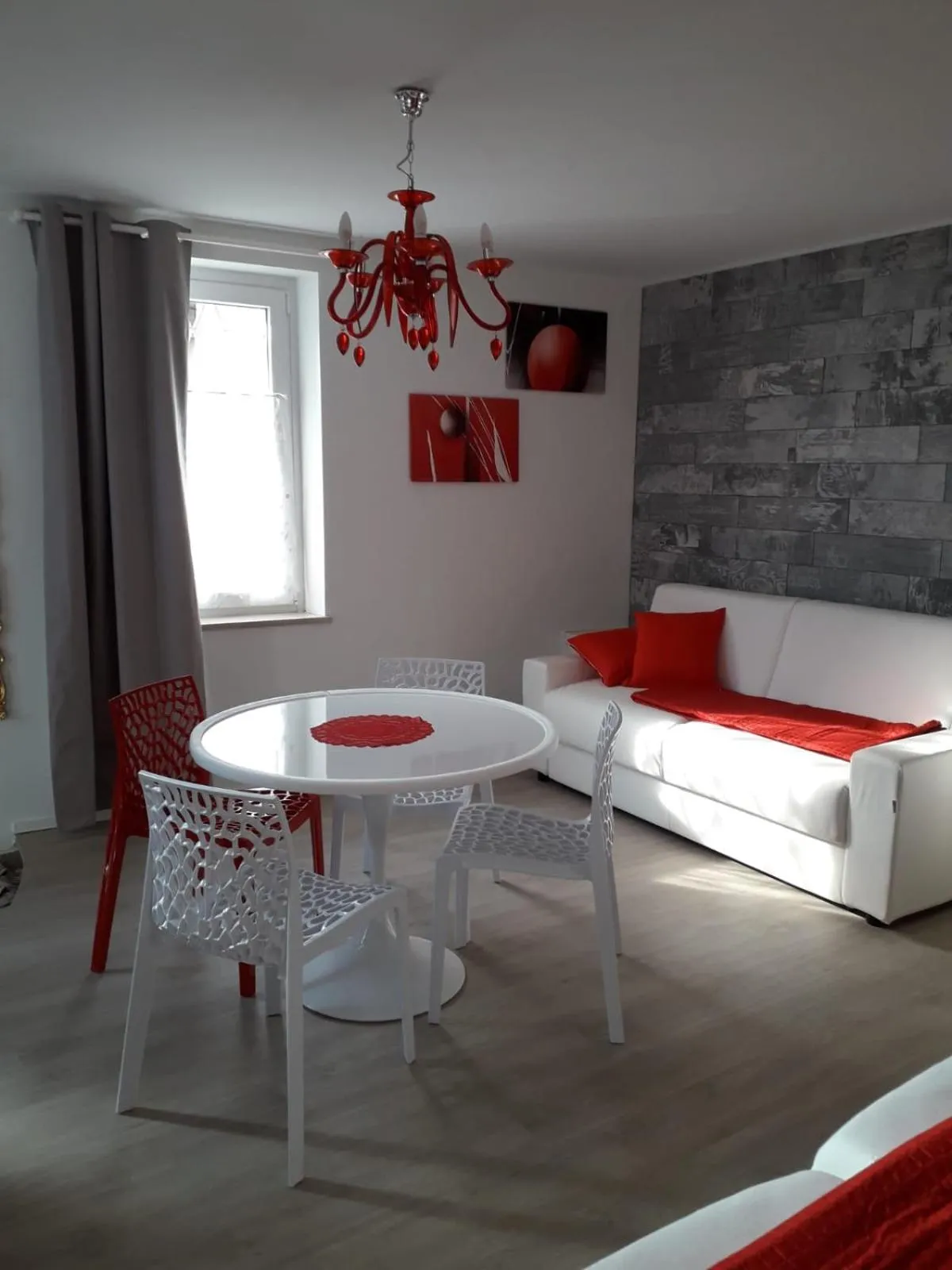 Living room in Suite Color Verona