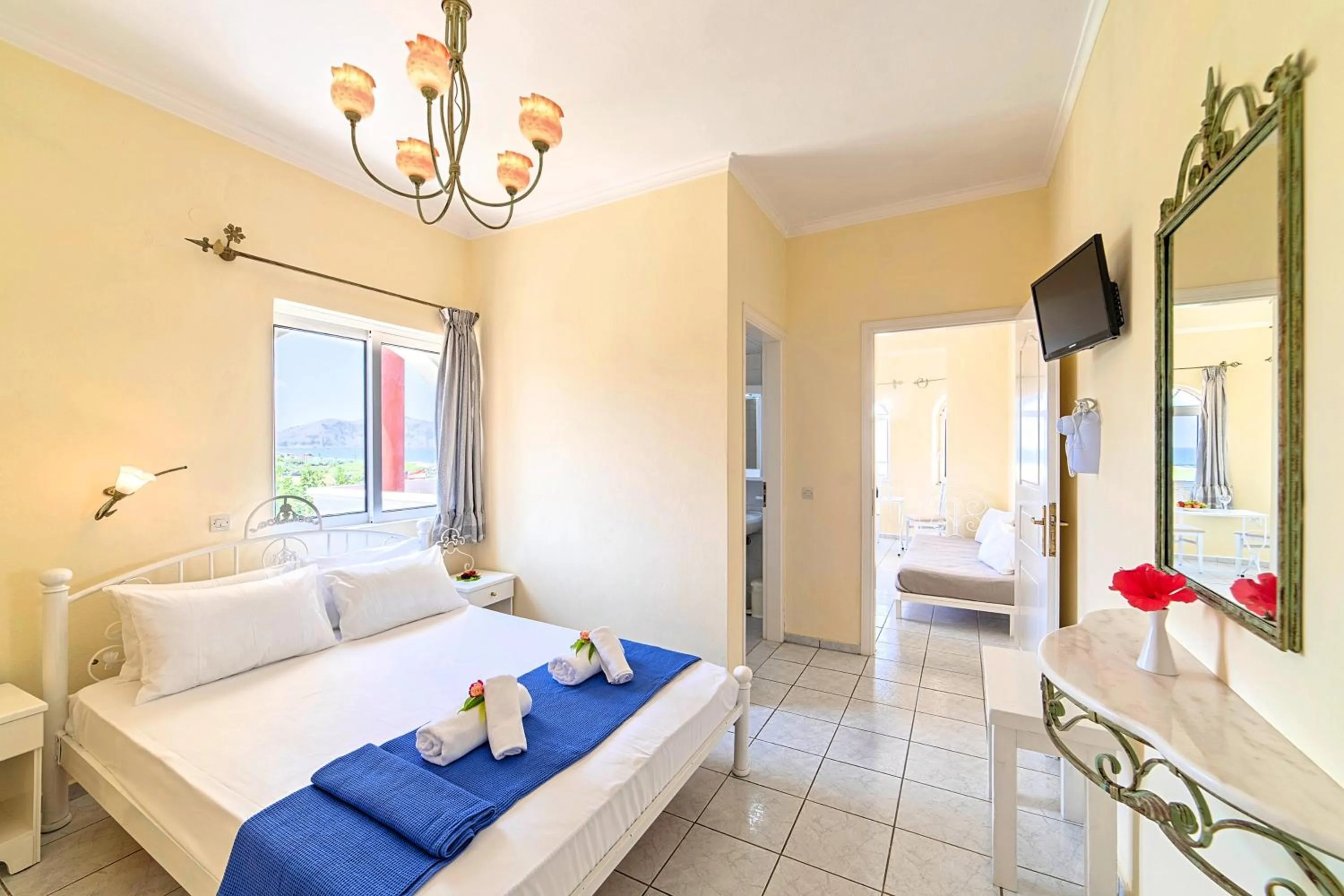 Photo of the whole room, Bed in Palladion Hotel