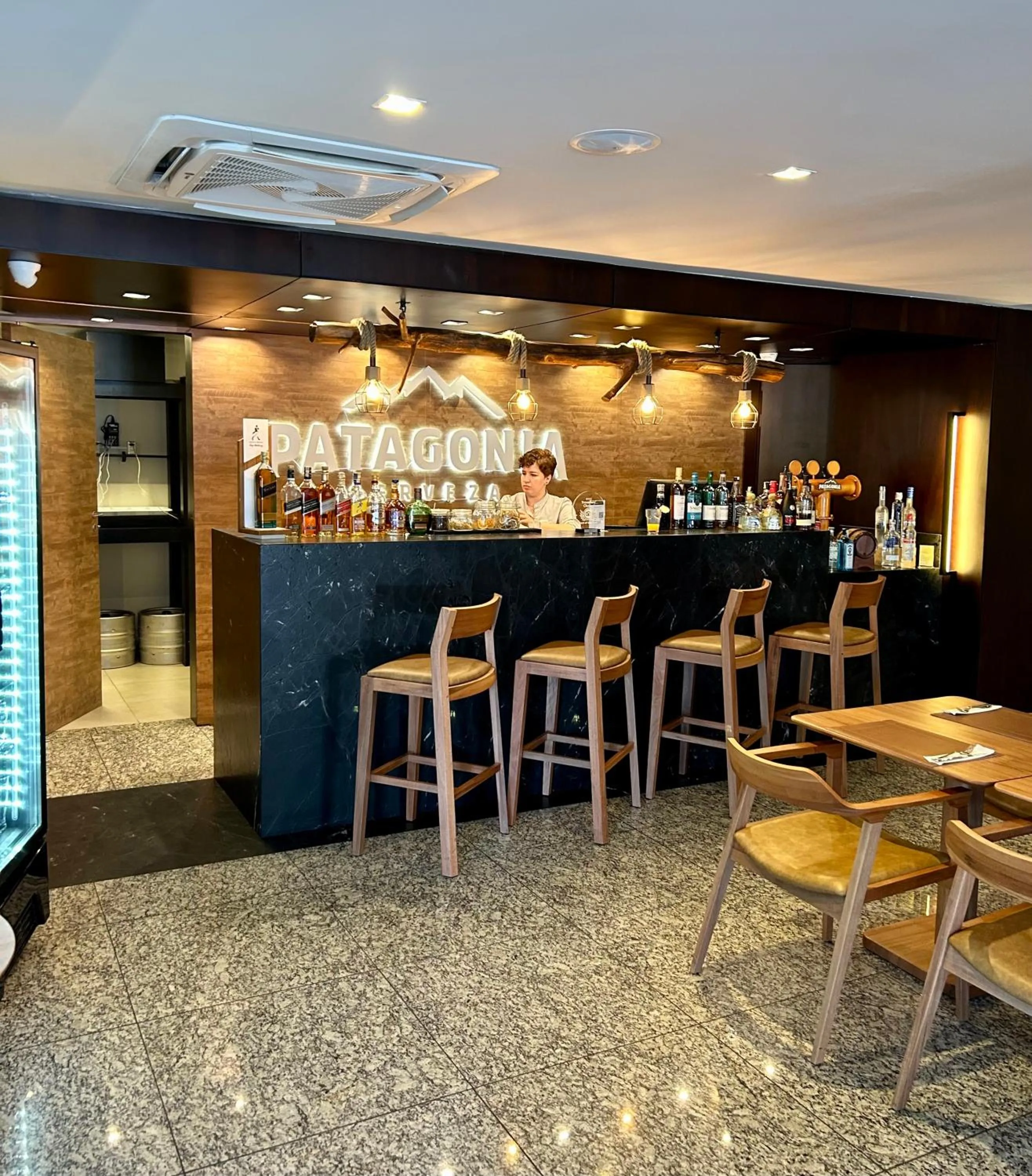 Lounge or bar in Flat Wish Serrano Hotel